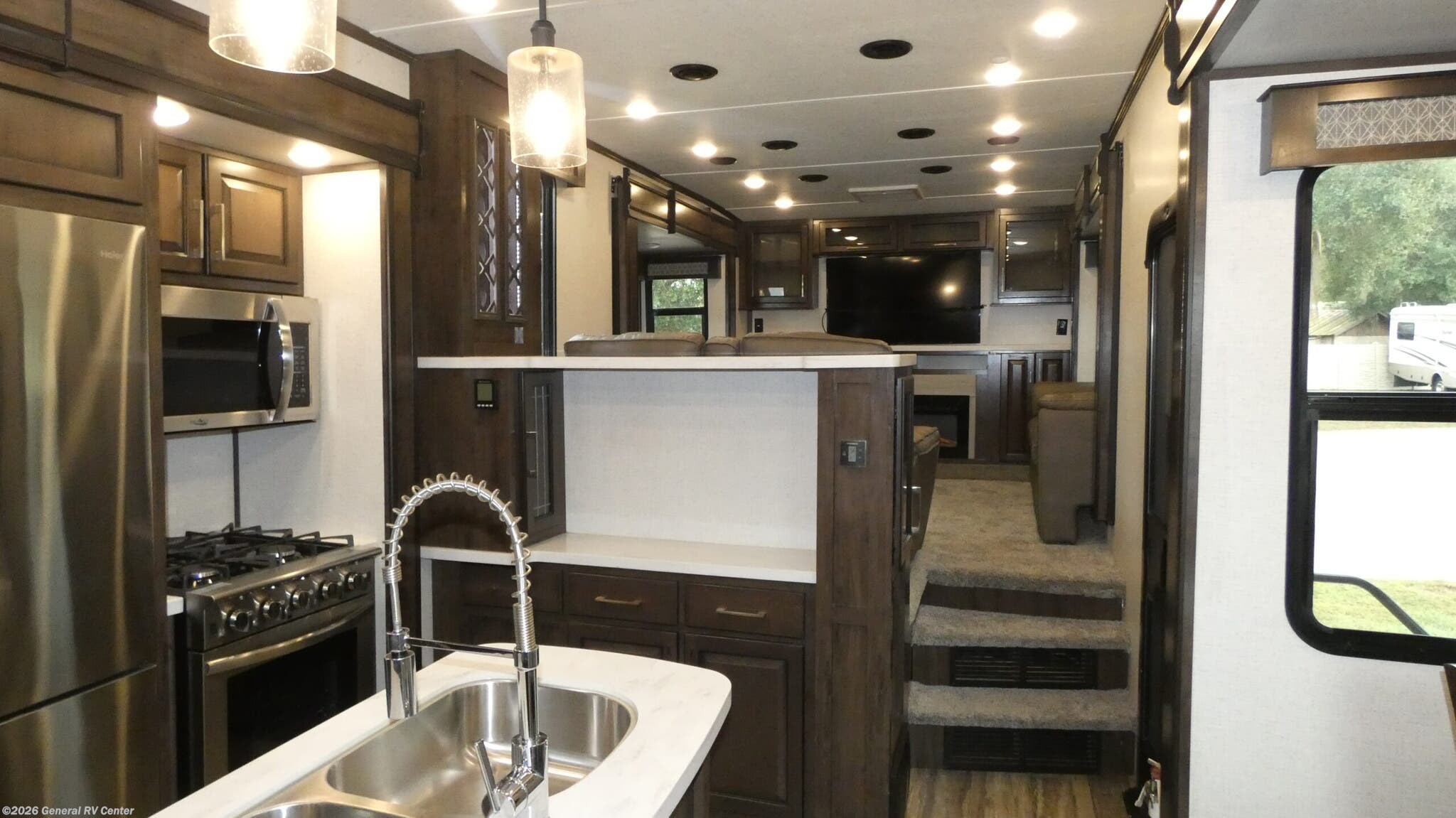 Used 2022 Dutchmen Yukon 421FL available in Dover, Florida