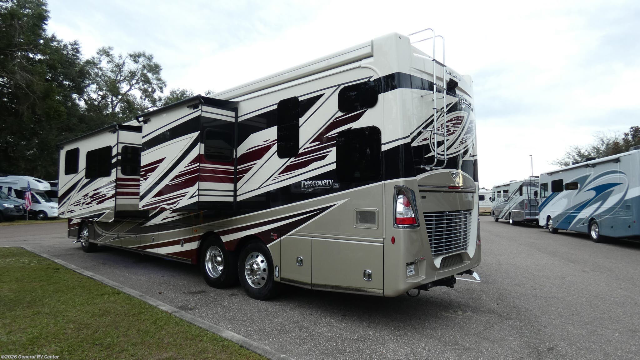 2026 Discovery LXE 44B by Fleetwood from General RV Center in Dover, Florida