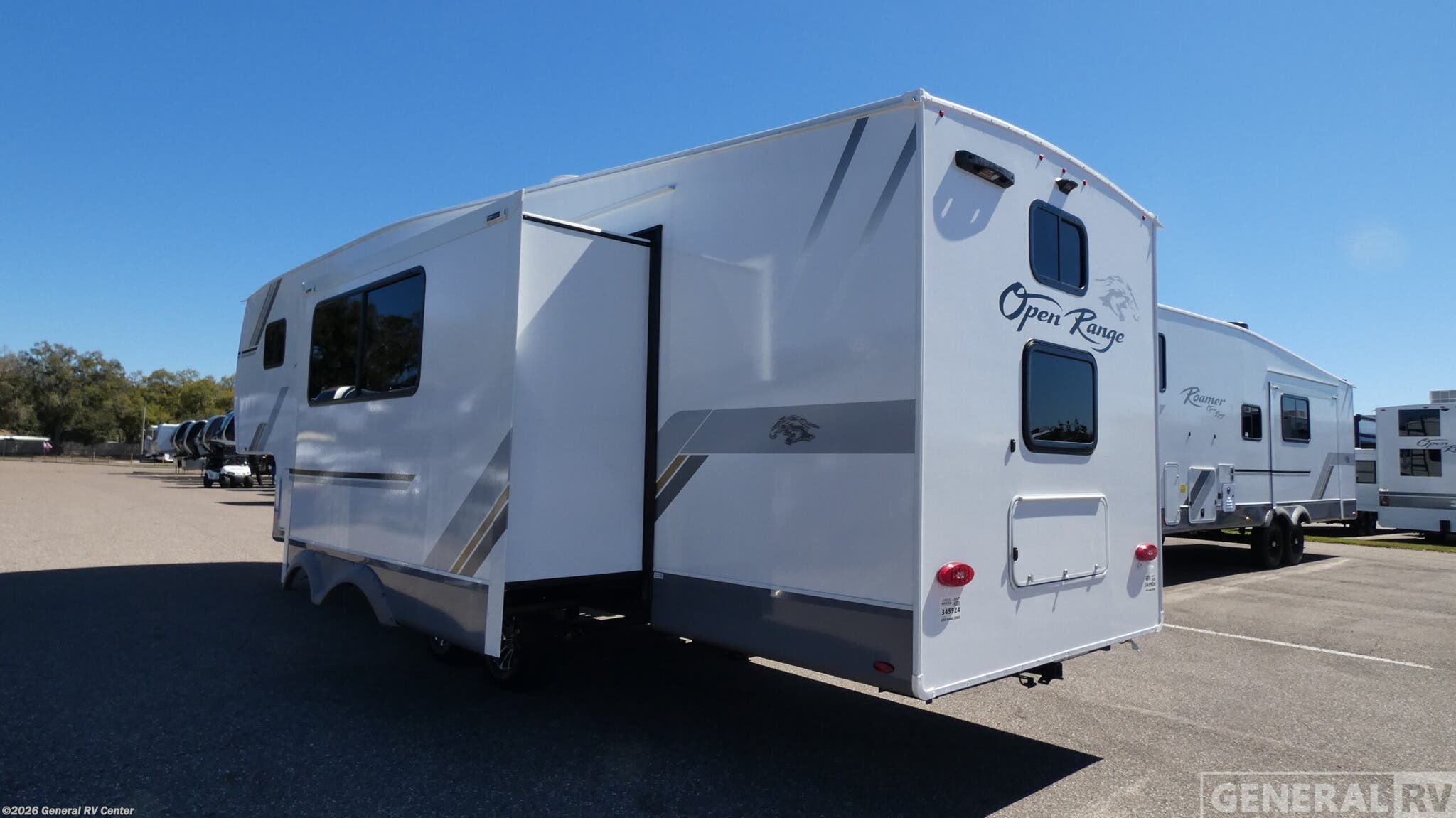 2026 ROAMER LIGHT DUTY 28DBSS by Highland Ridge from General RV Center in Dover, Florida