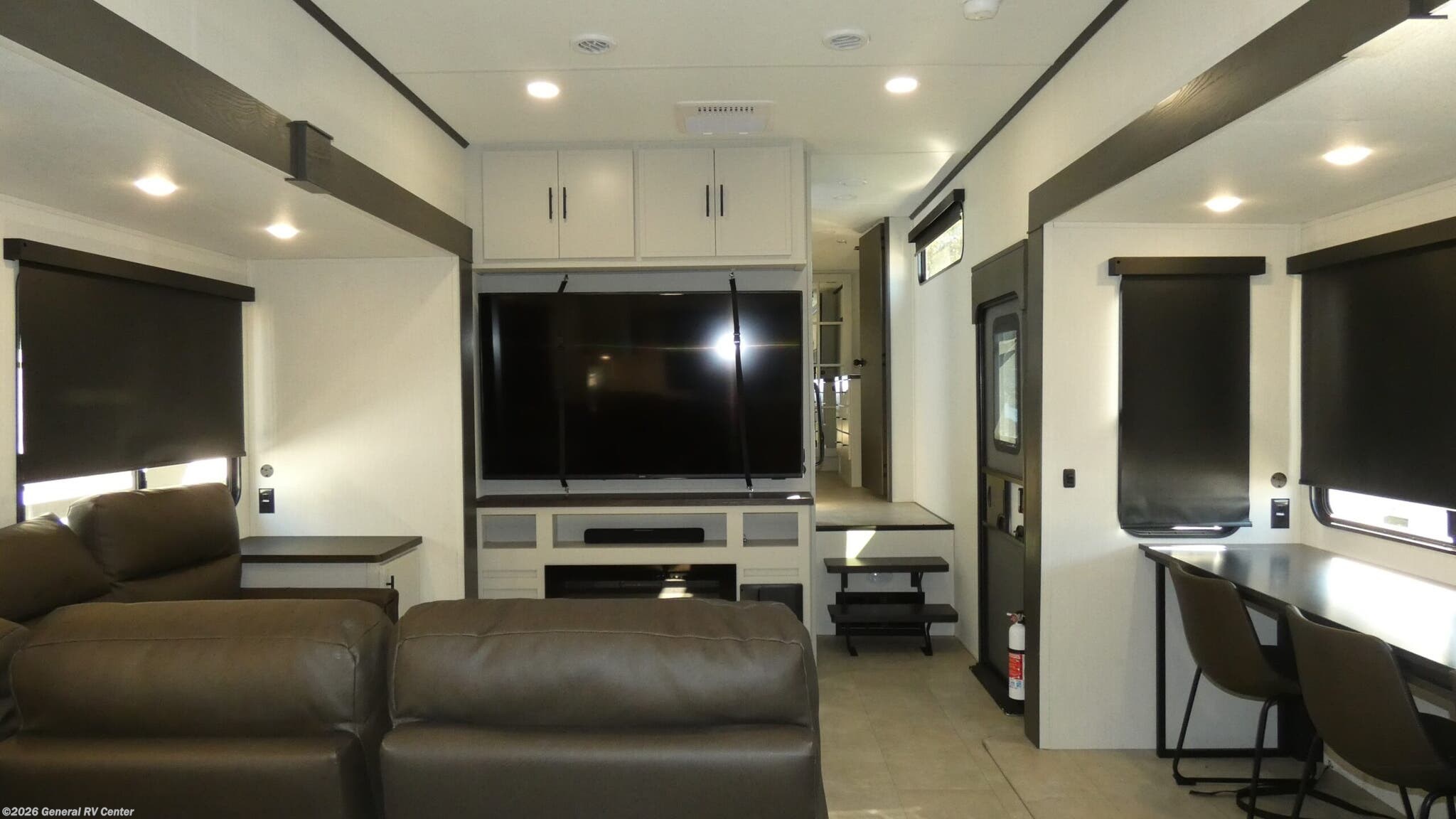 New 2026 Prime Time Crusader KING33 available in Dover, Florida