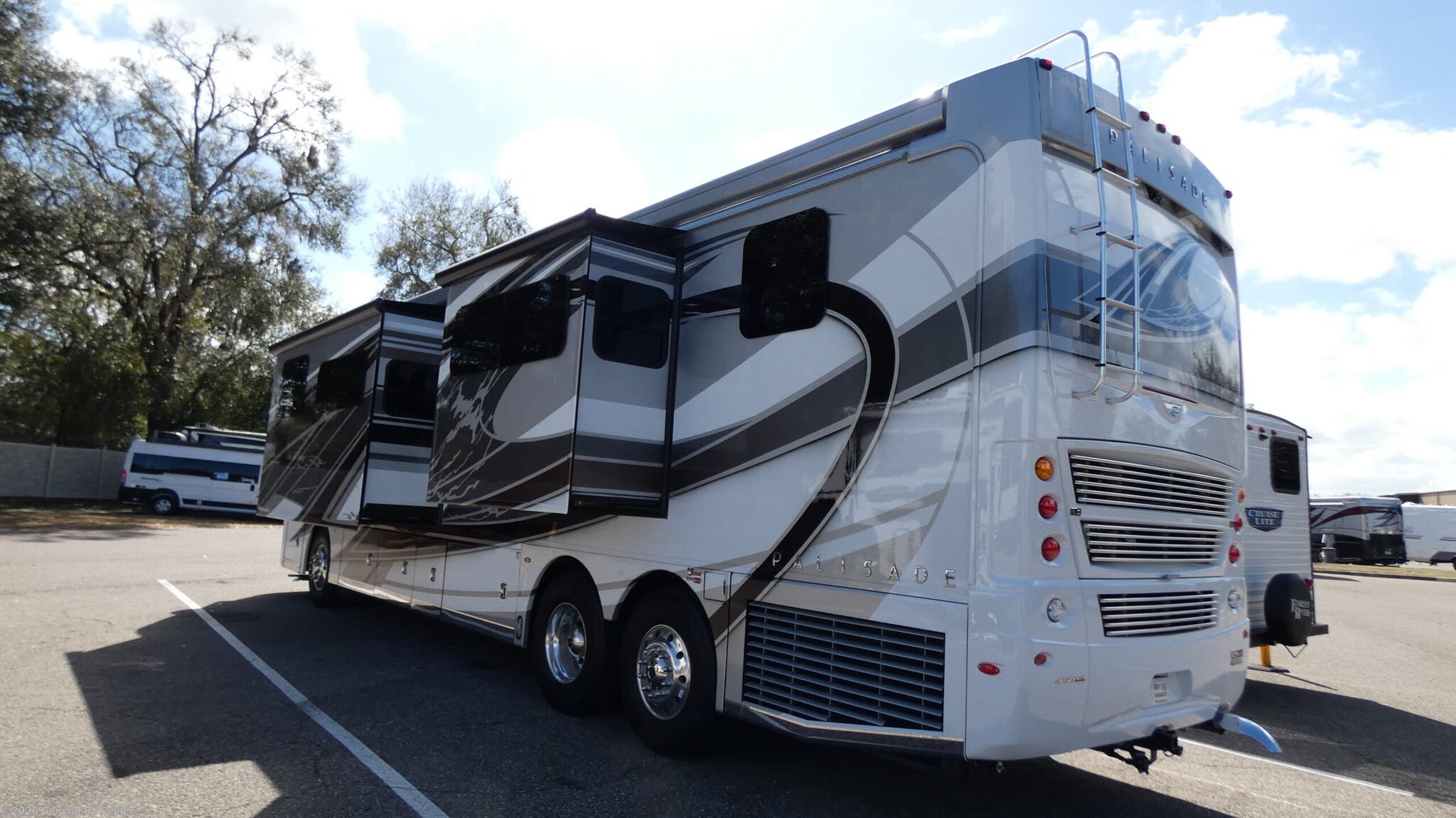 2026 Palisade 40H by Fleetwood from General RV Center in Dover, Florida