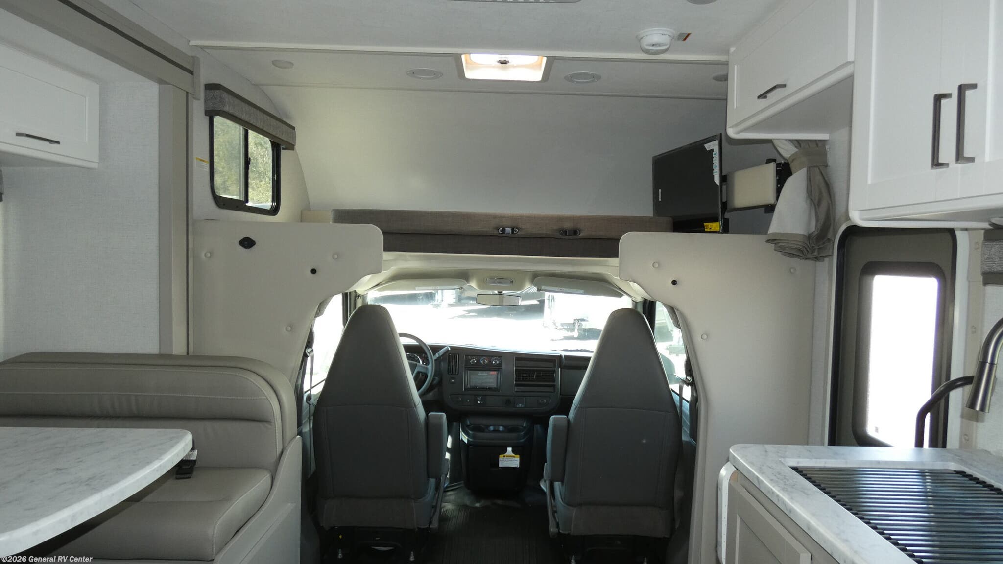 New 2026 Thor Motor Coach Pasadena SE SZ25 Chevy available in Dover, Florida