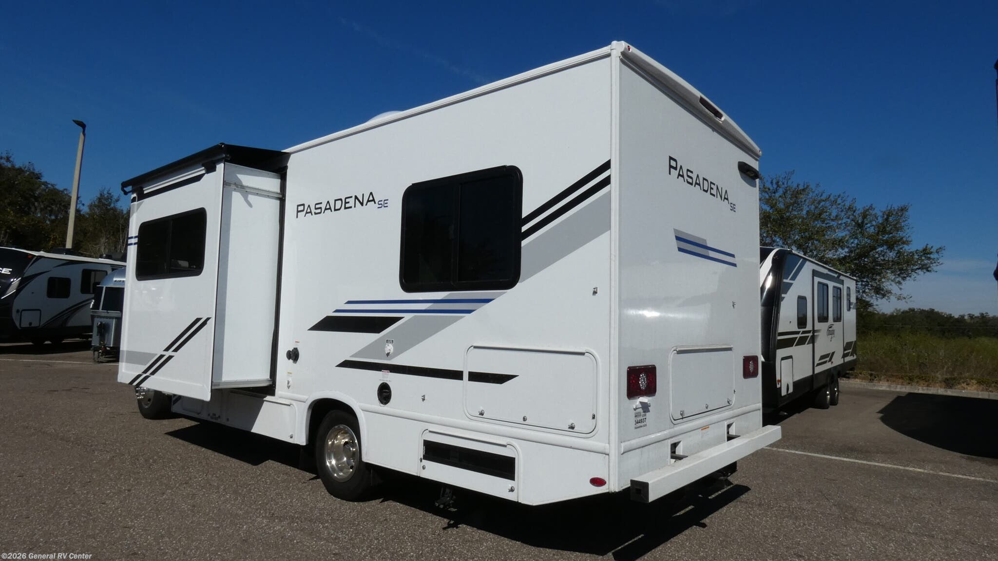 2026 Pasadena SE SZ25 Chevy by Thor Motor Coach from General RV Center in Dover, Florida