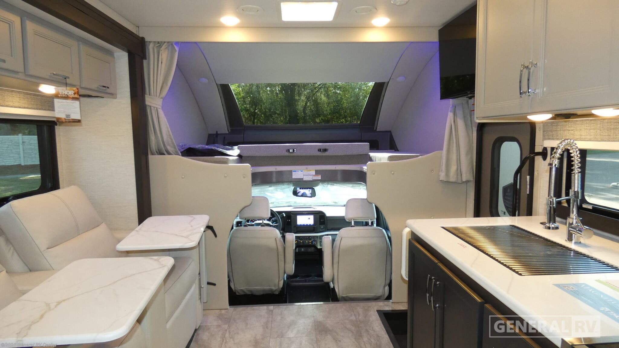 New 2026 Thor Motor Coach Magnitude Z30 available in Dover, Florida