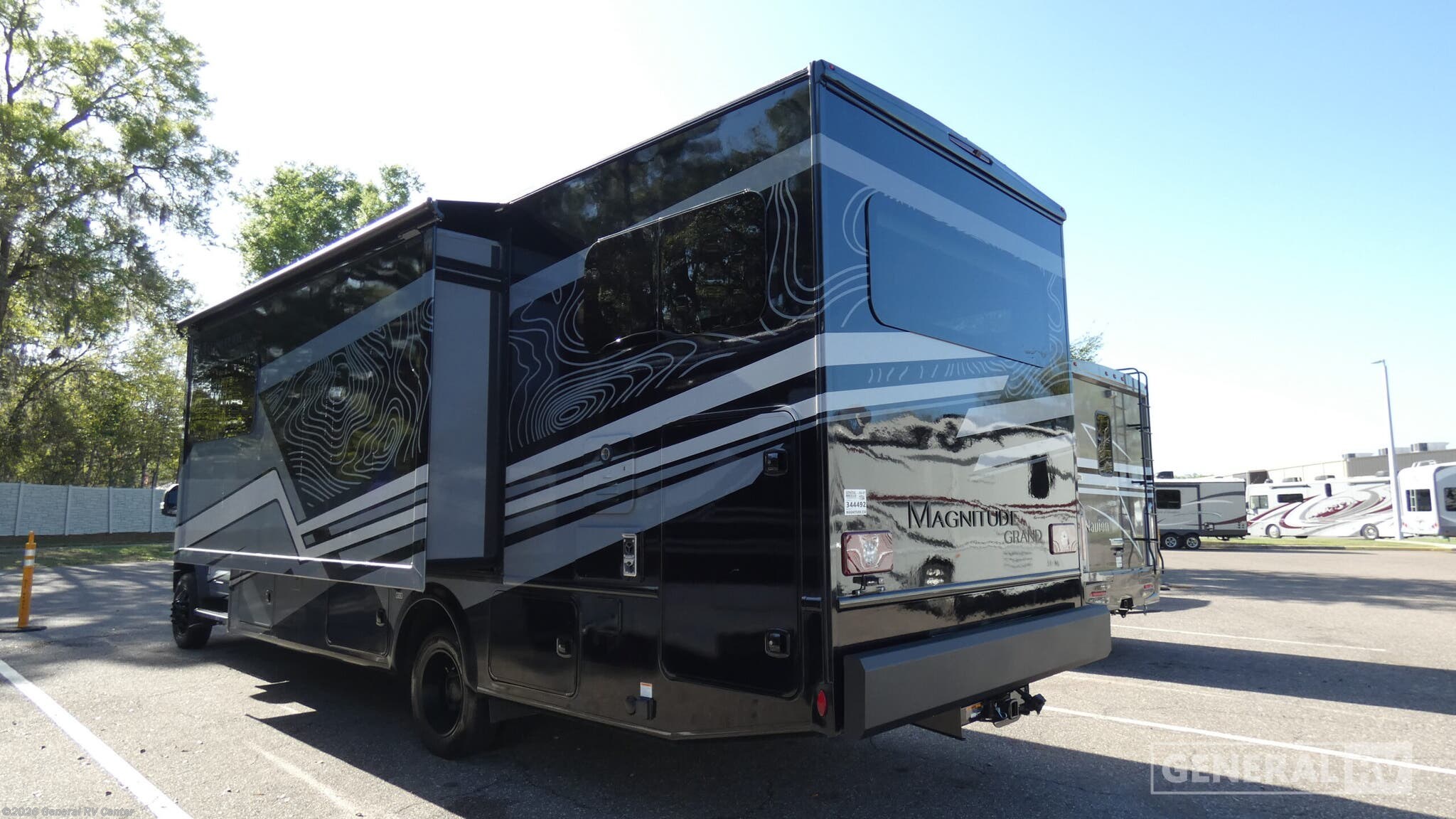 2026 Magnitude Z30 by Thor Motor Coach from General RV Center in Dover, Florida