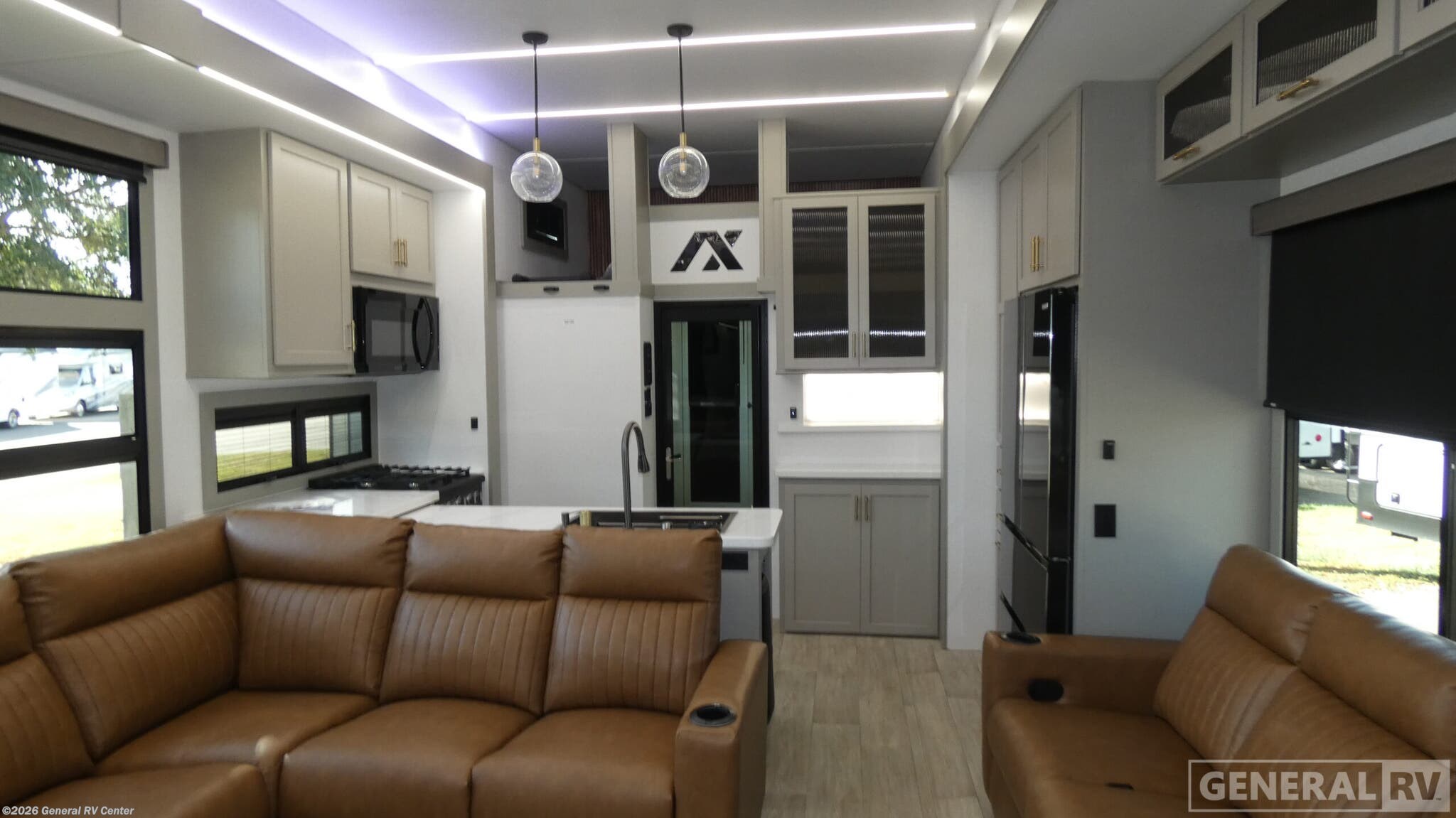 2026 Axiom Vendetta V4250 - New Fifth Wheel For Sale by General RV Center in Dover, Florida