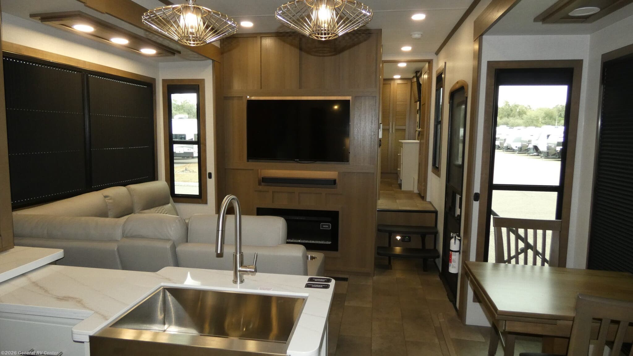 New 2026 Keystone Fuzion 432 available in Dover, Florida