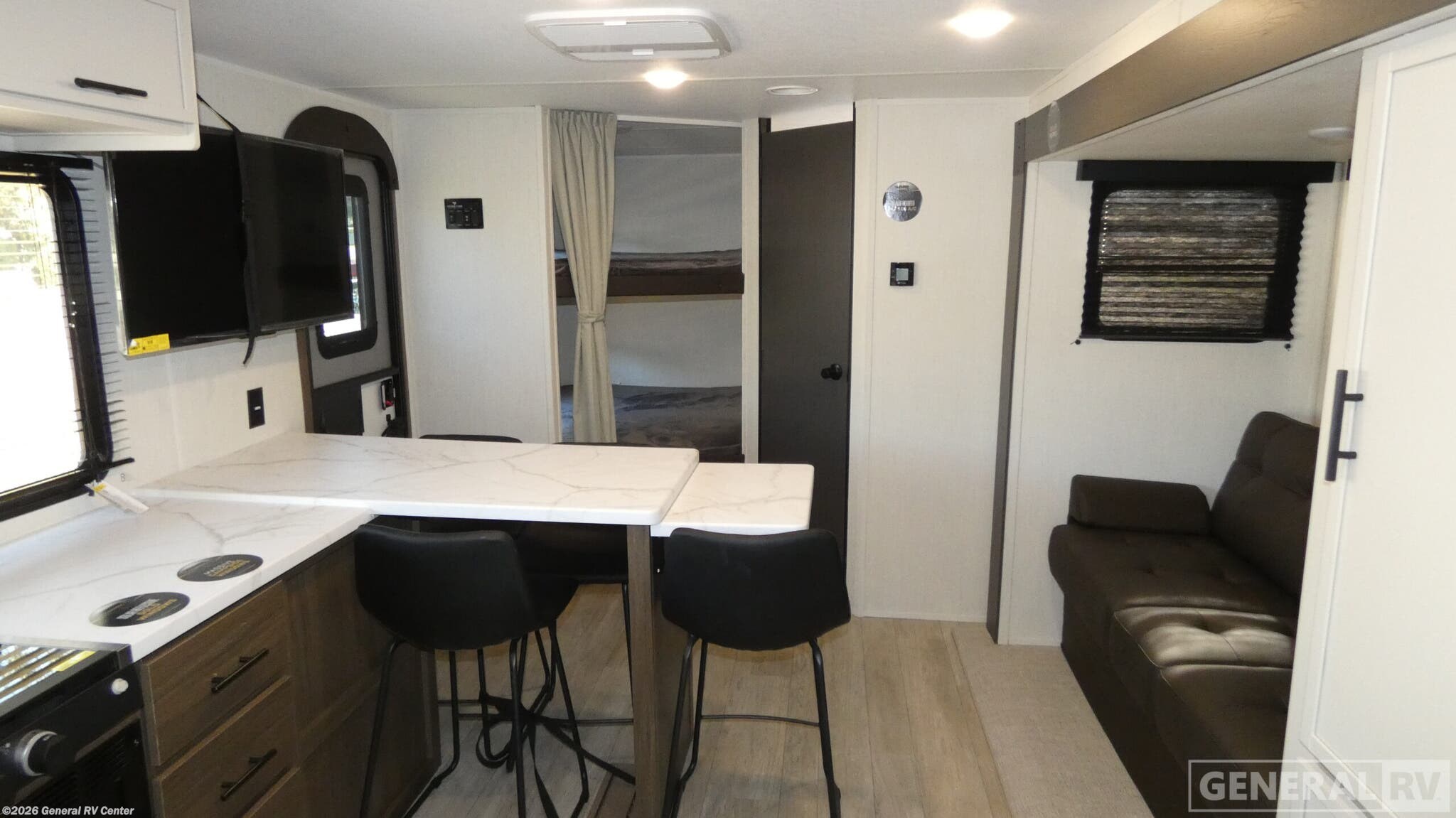 2026 Prime Time Avenger 25MKB - New Travel Trailer For Sale by General RV Center in Dover, Florida