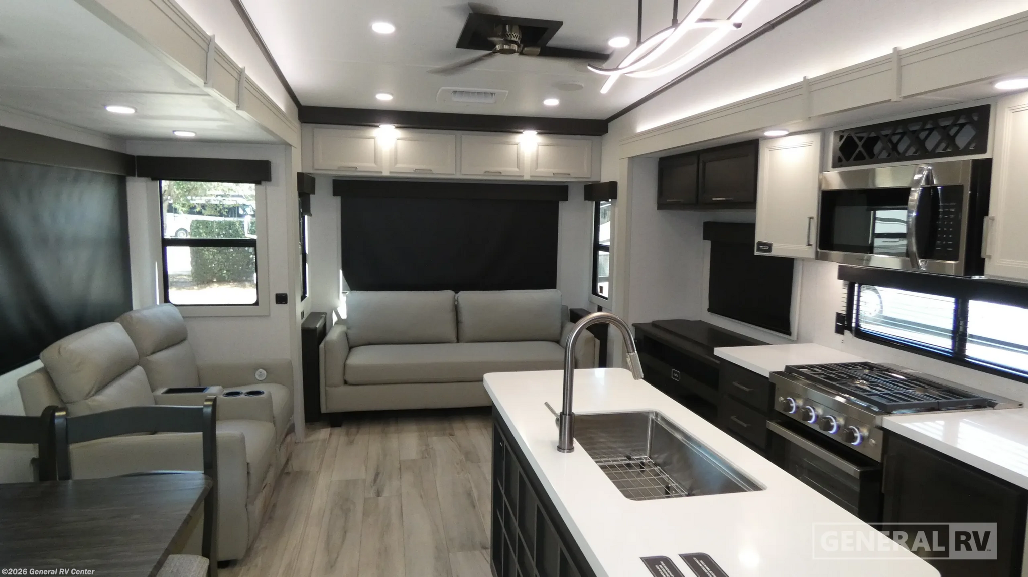 2026 Keystone Arcadia 3260RL - New Fifth Wheel For Sale by General RV Center in Dover, Florida