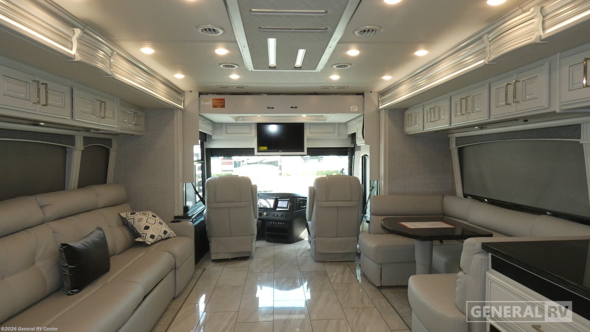 New 2026 Fleetwood Discovery LXE 44S available in Dover, Florida