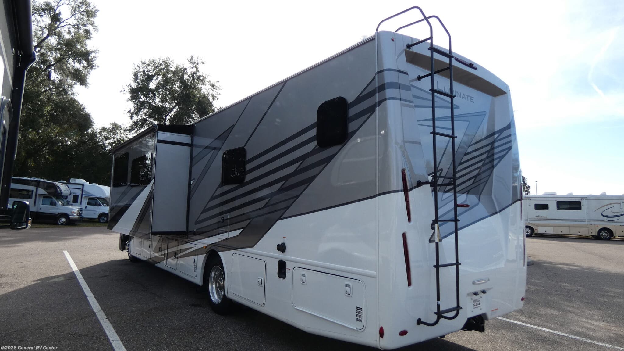 2026 Luminate GG35 by Thor Motor Coach from General RV Center in Dover, Florida