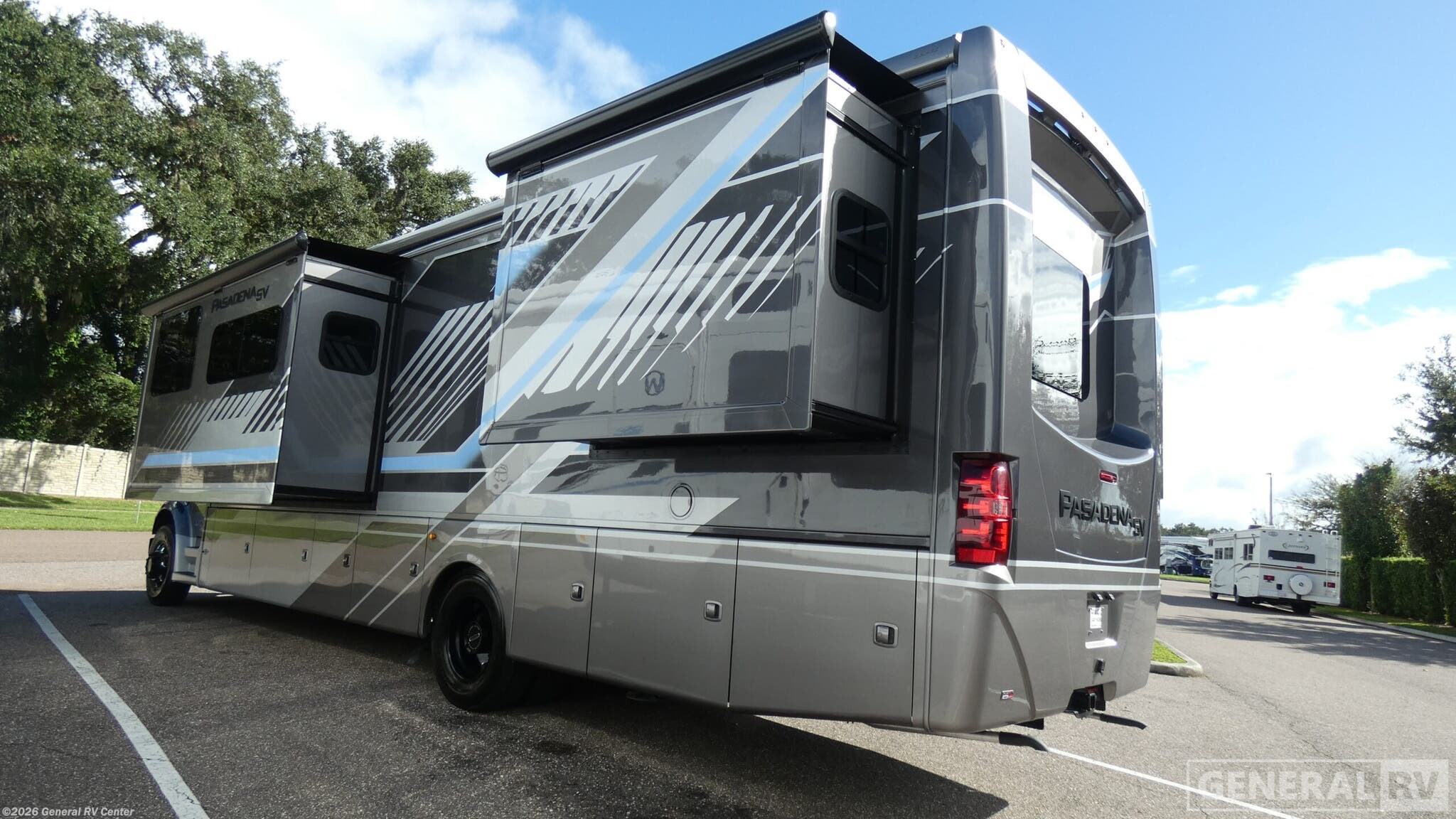 2026 Pasadena SV 38FX by Thor Motor Coach from General RV Center in Dover, Florida