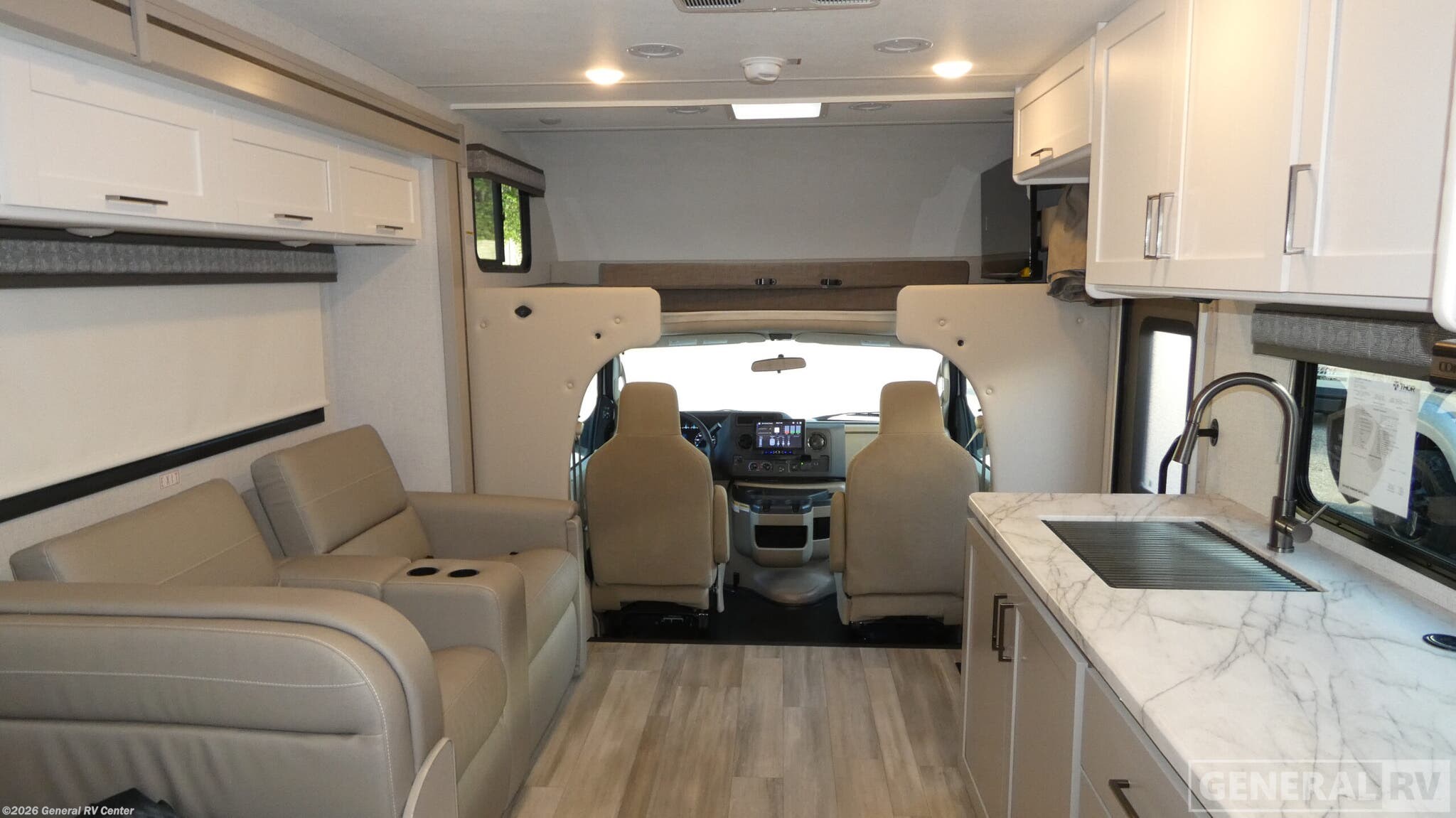 New 2026 Thor Motor Coach Pasadena SH31 available in Dover, Florida