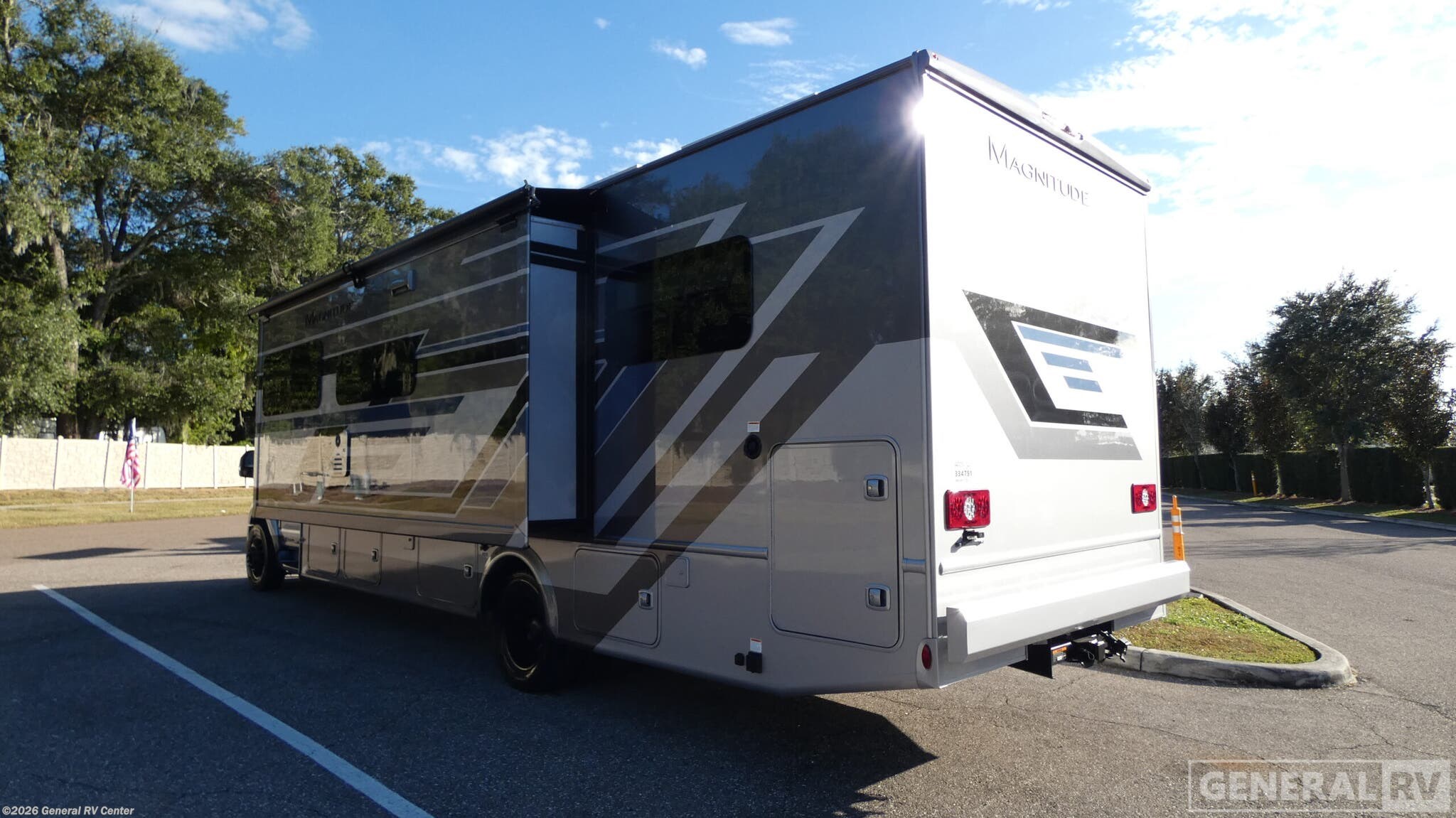 2026 Magnitude Grand L35 by Thor Motor Coach from General RV Center in Dover, Florida