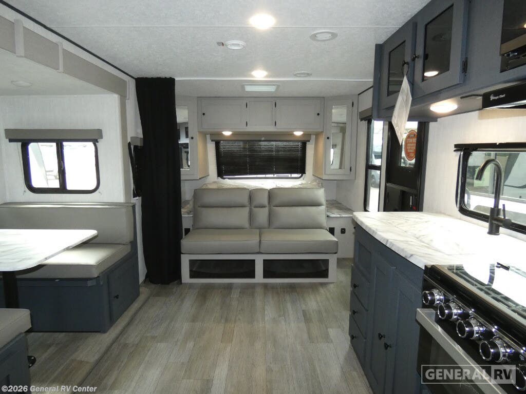 New 2025 Coachmen Apex 241BHS available in Dover, Florida