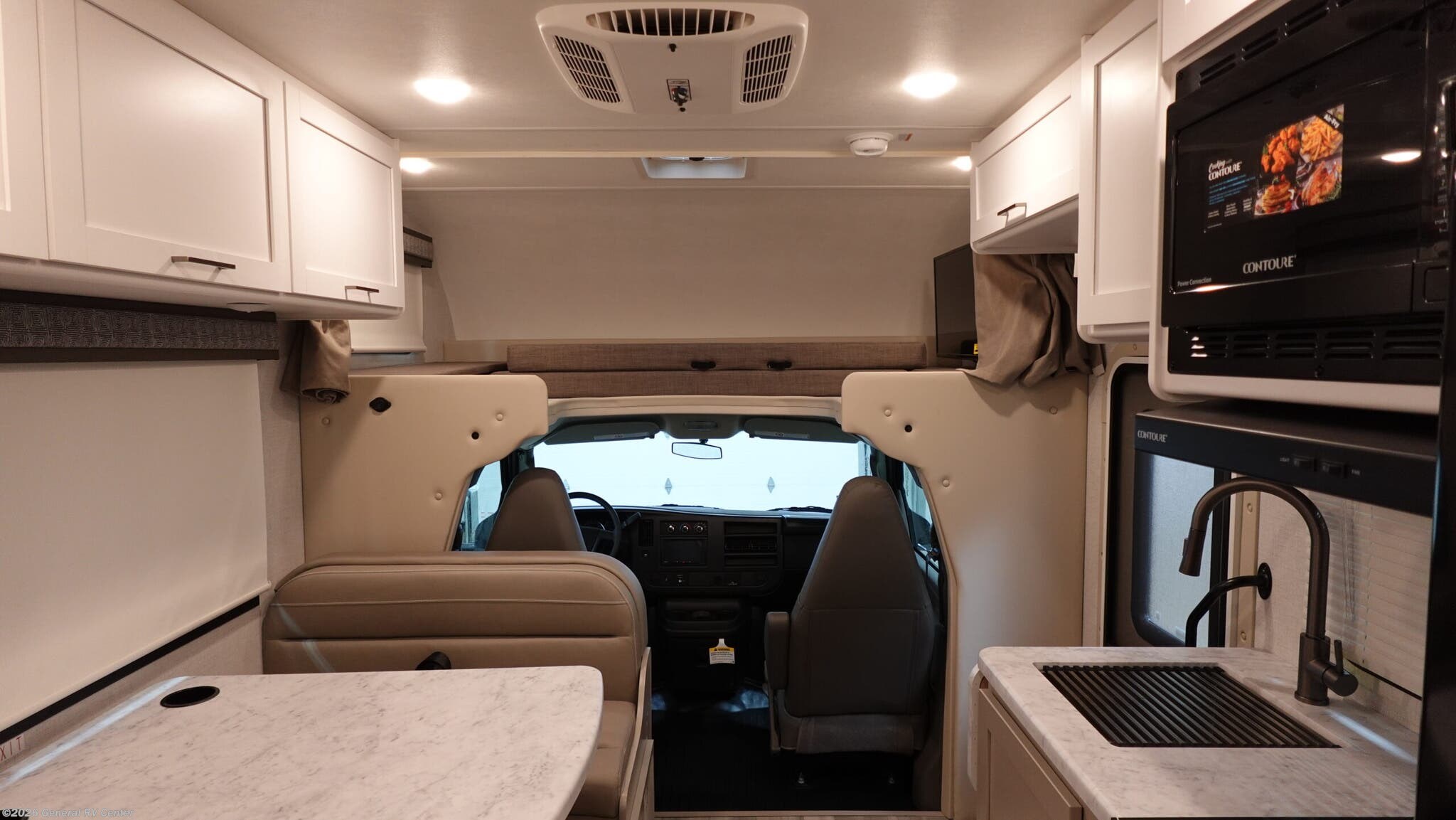 New 2026 Thor Motor Coach Pasadena SE SE21 Chevy available in Dover, Florida