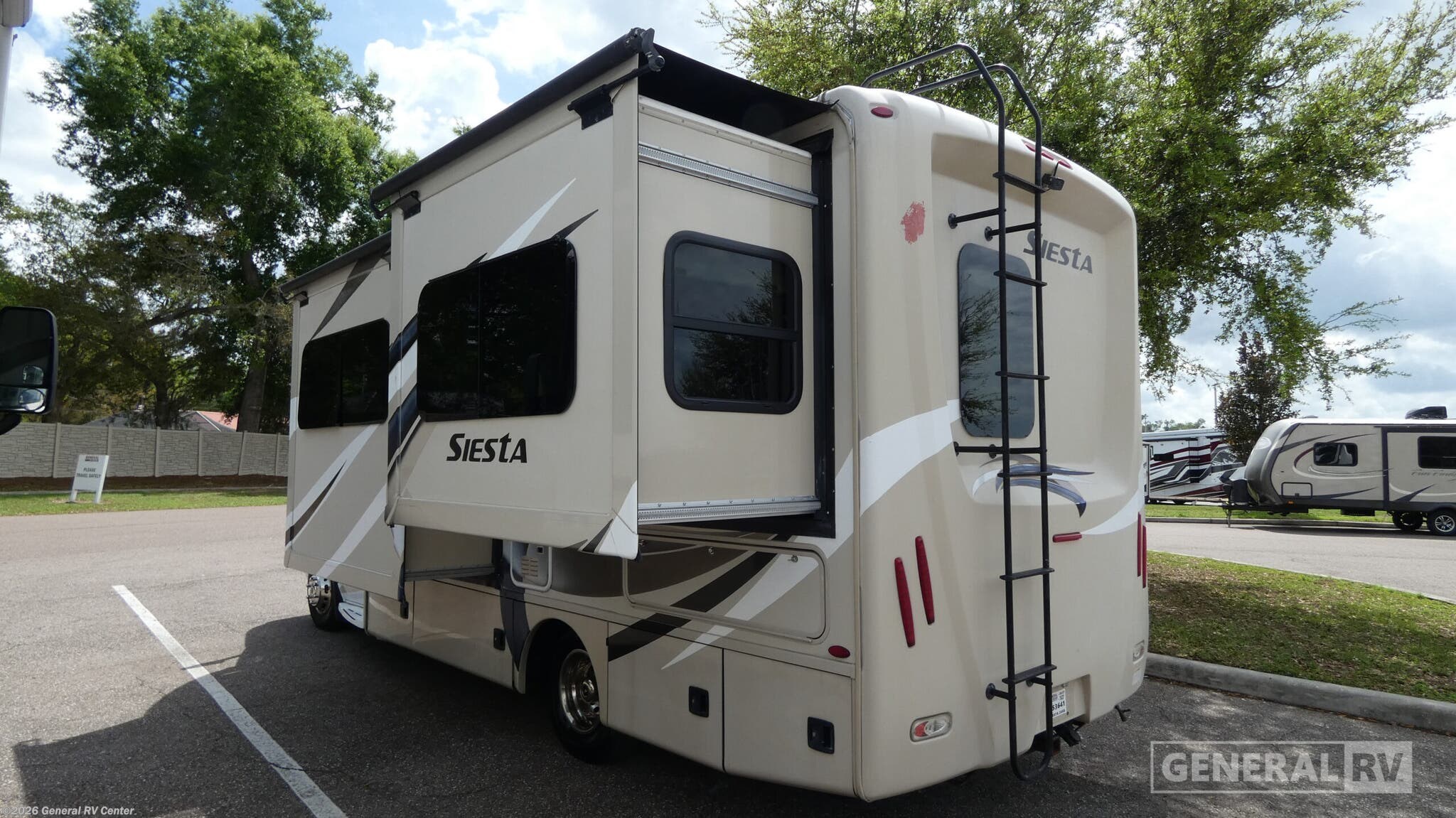 2018 Siesta Sprinter 24SS by Thor Motor Coach from General RV Center in Dover, Florida