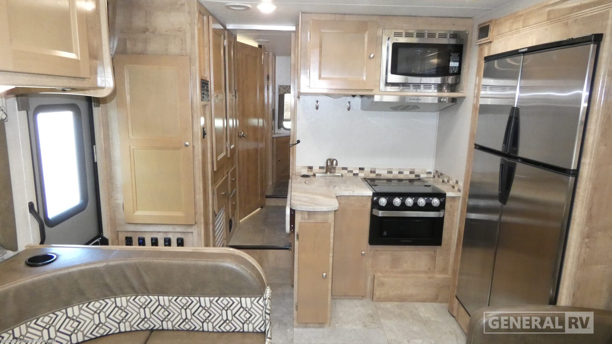 2019 Coachmen Leprechaun 260DS - Used Class C For Sale by General RV Center in Dover, Florida