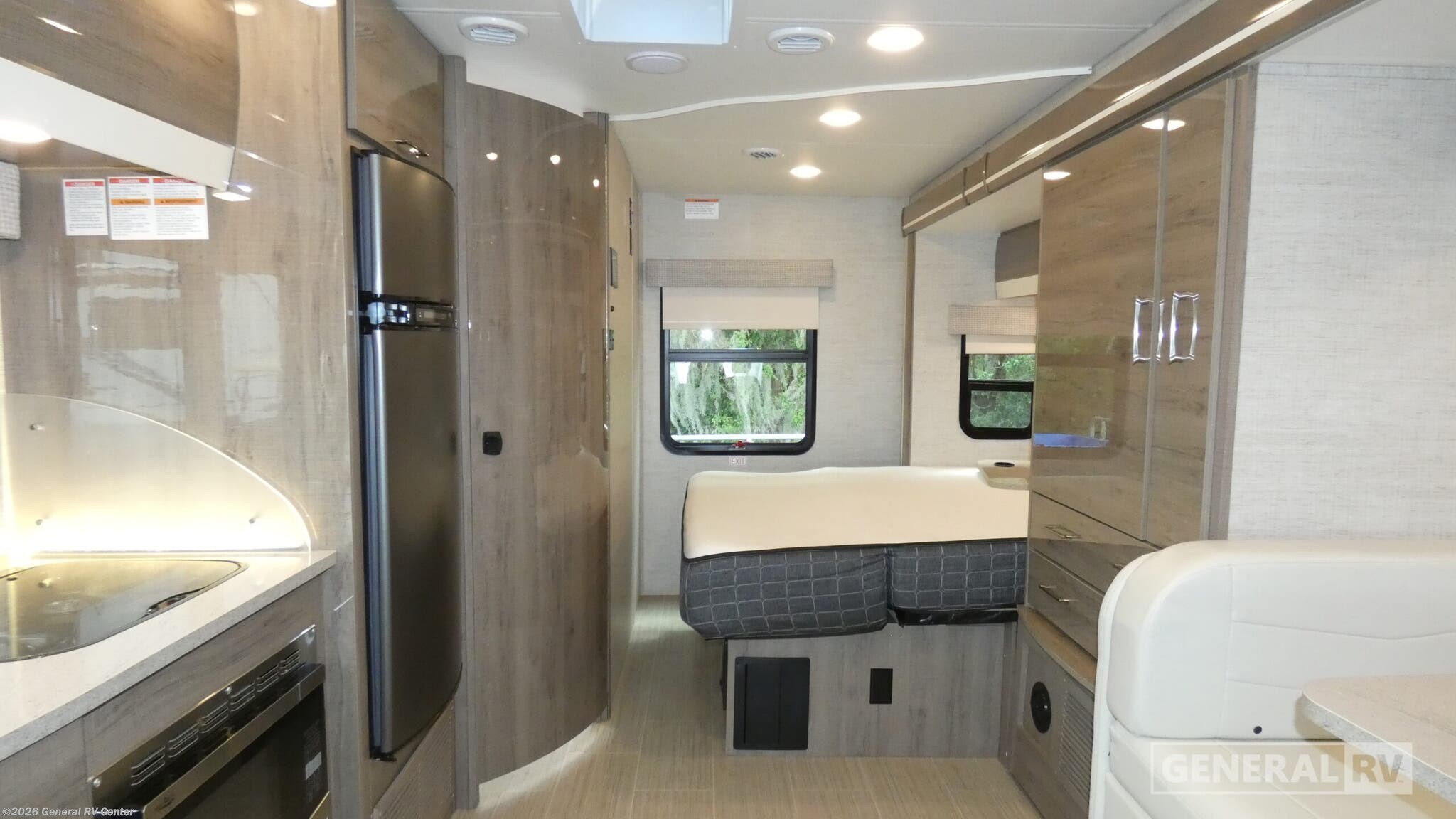 2022 Jayco Melbourne Prestige 24LP - Used Class C For Sale by General RV Center in Dover, Florida