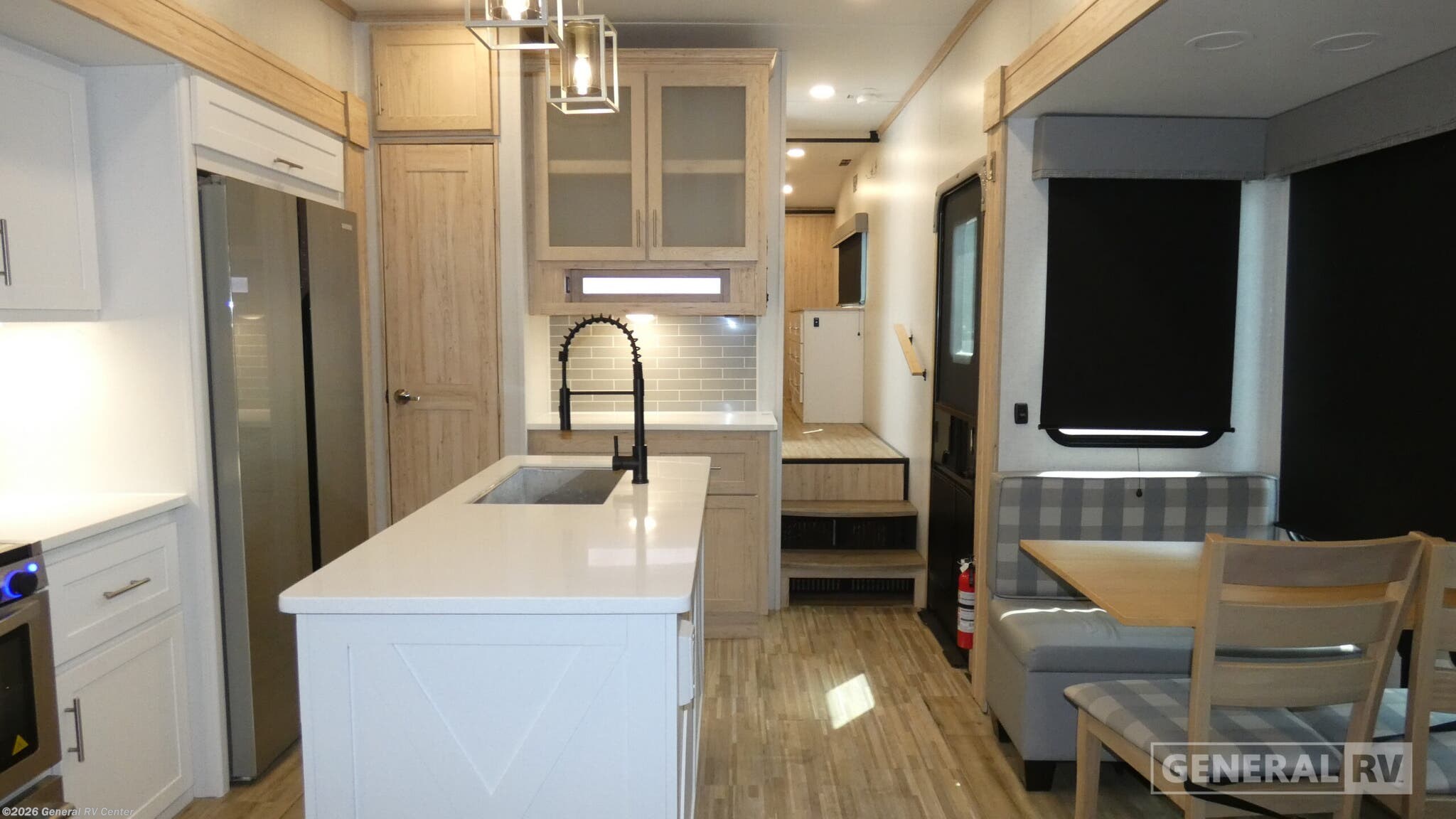 Used 2023 Alliance RV Avenue 36BRM available in Dover, Florida