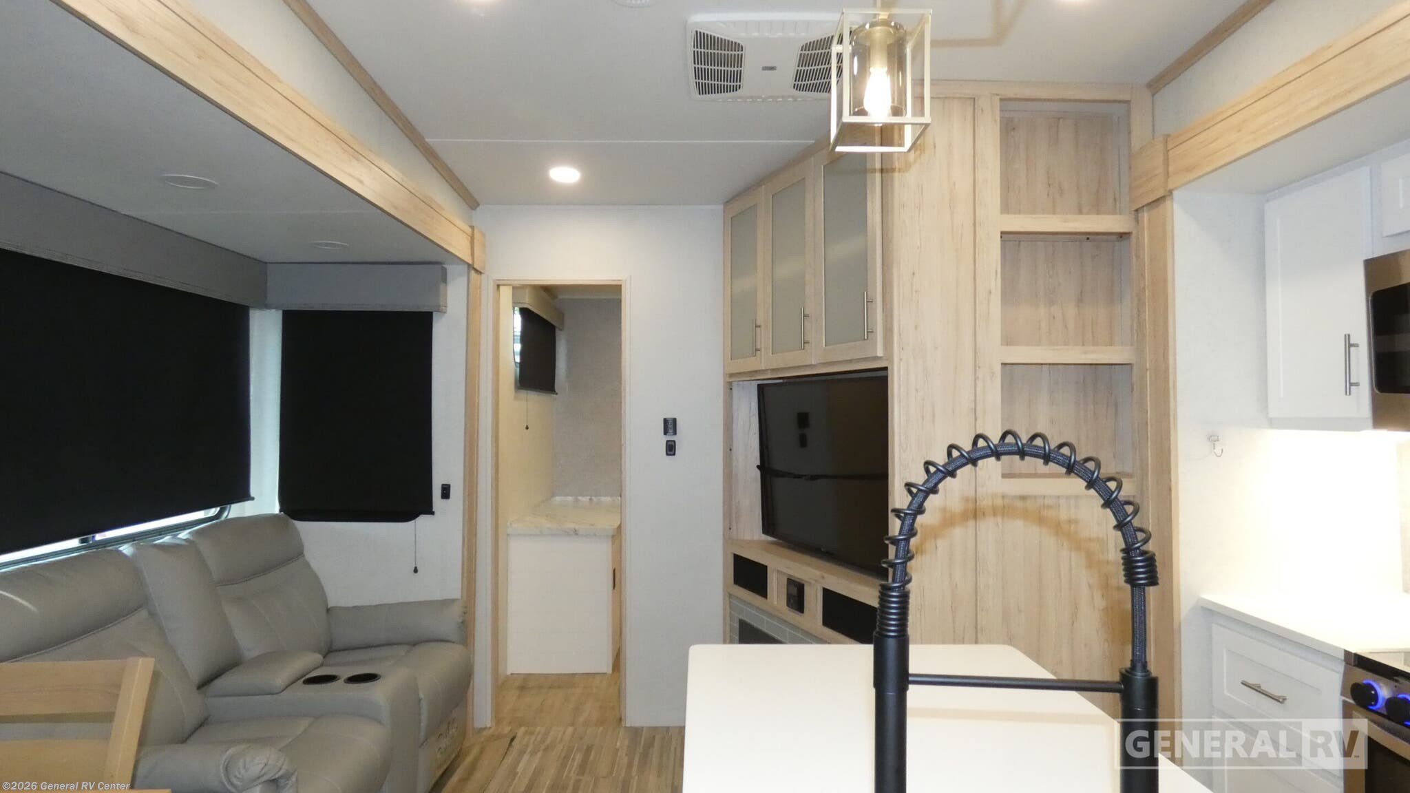 2023 Alliance RV Avenue 36BRM - Used Fifth Wheel For Sale by General RV Center in Dover, Florida