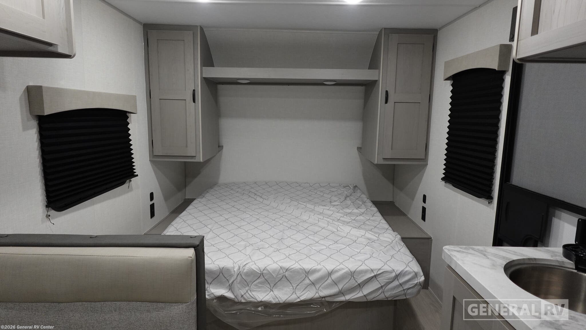 New 2026 Coachmen Clipper 3K Series 17FQ available in Dover, Florida