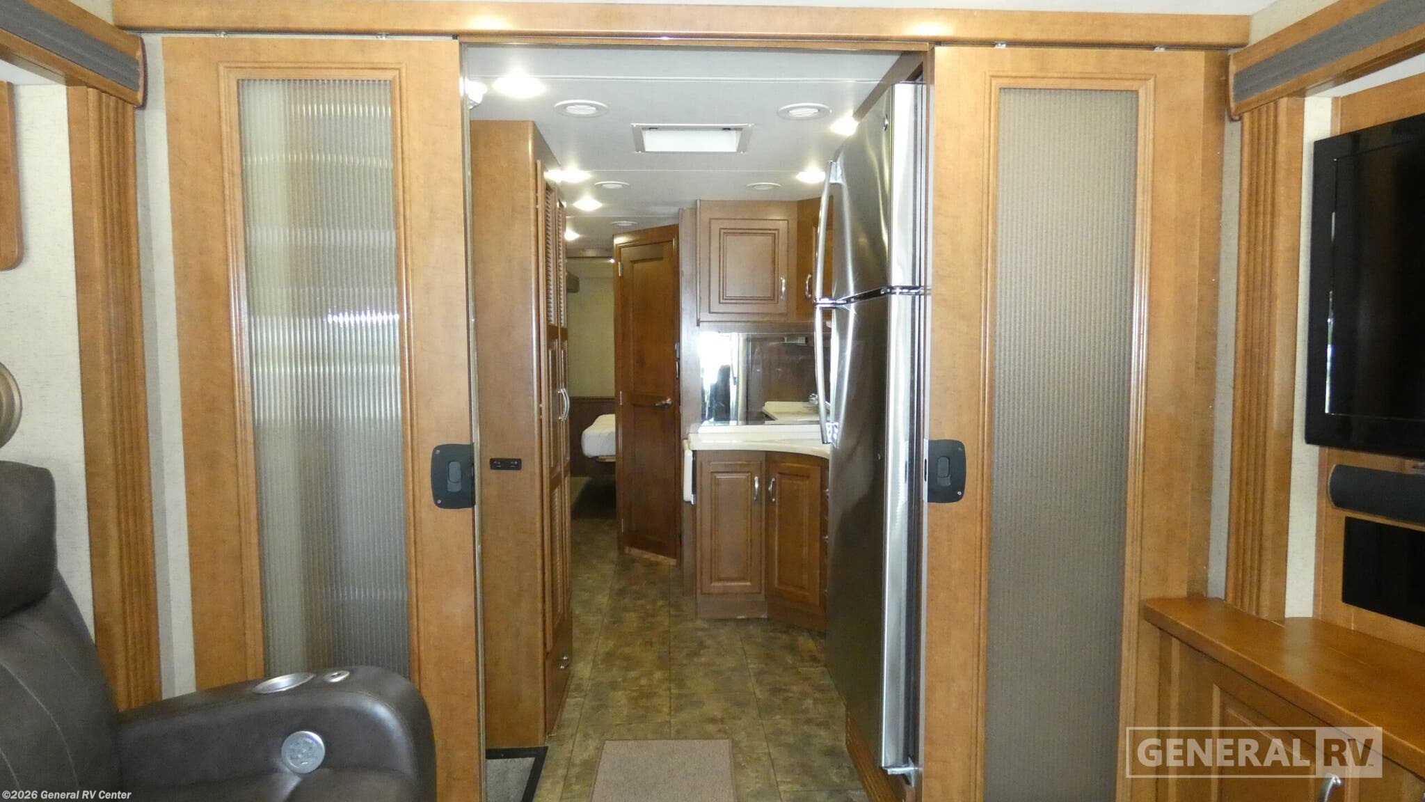 2015 Thor Motor Coach Challenger 37KT - Used Class A For Sale by General RV Center in Dover, Florida