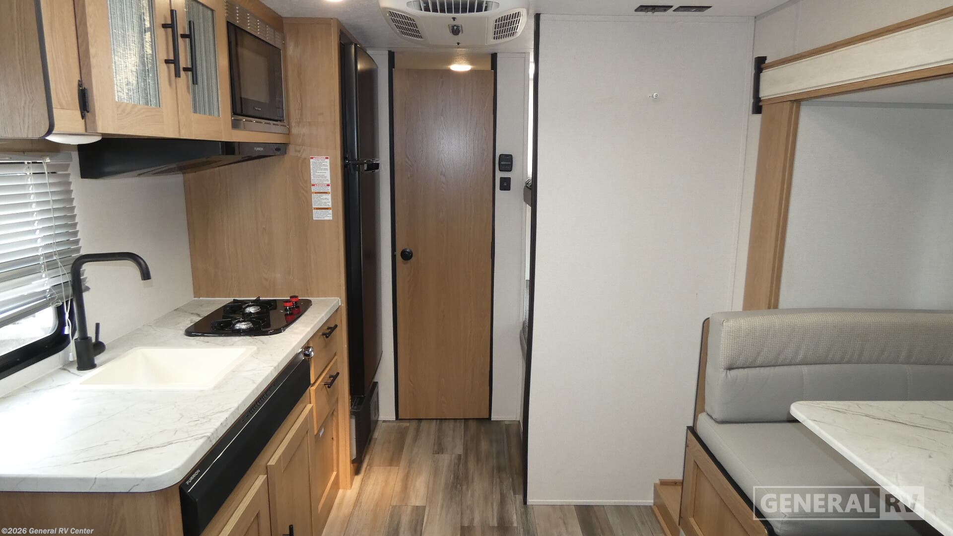 2022 Prime Time Avenger LT 17BHS - Used Travel Trailer For Sale by General RV Center in Dover, Florida