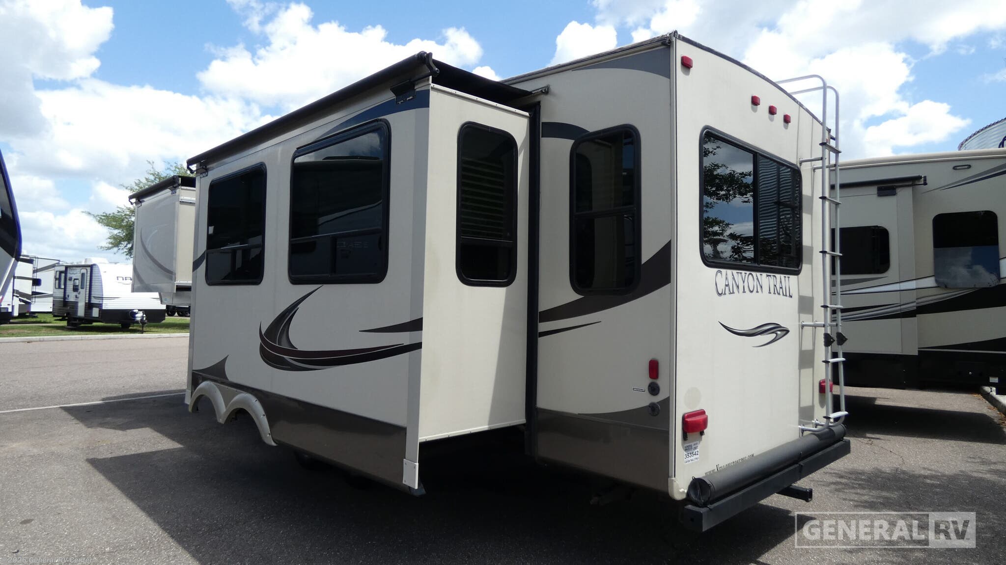 2015 Canyon Trail 27FRLD by Gulf Stream from General RV Center in Dover, Florida