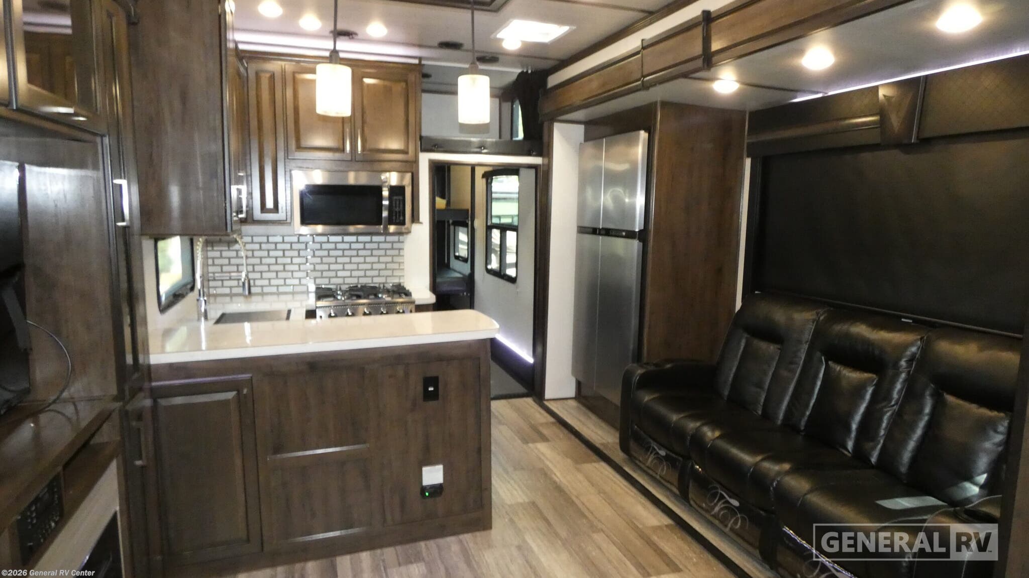 2022 Dutchmen Voltage 4145 - Used Fifth Wheel For Sale by General RV Center in Dover, Florida