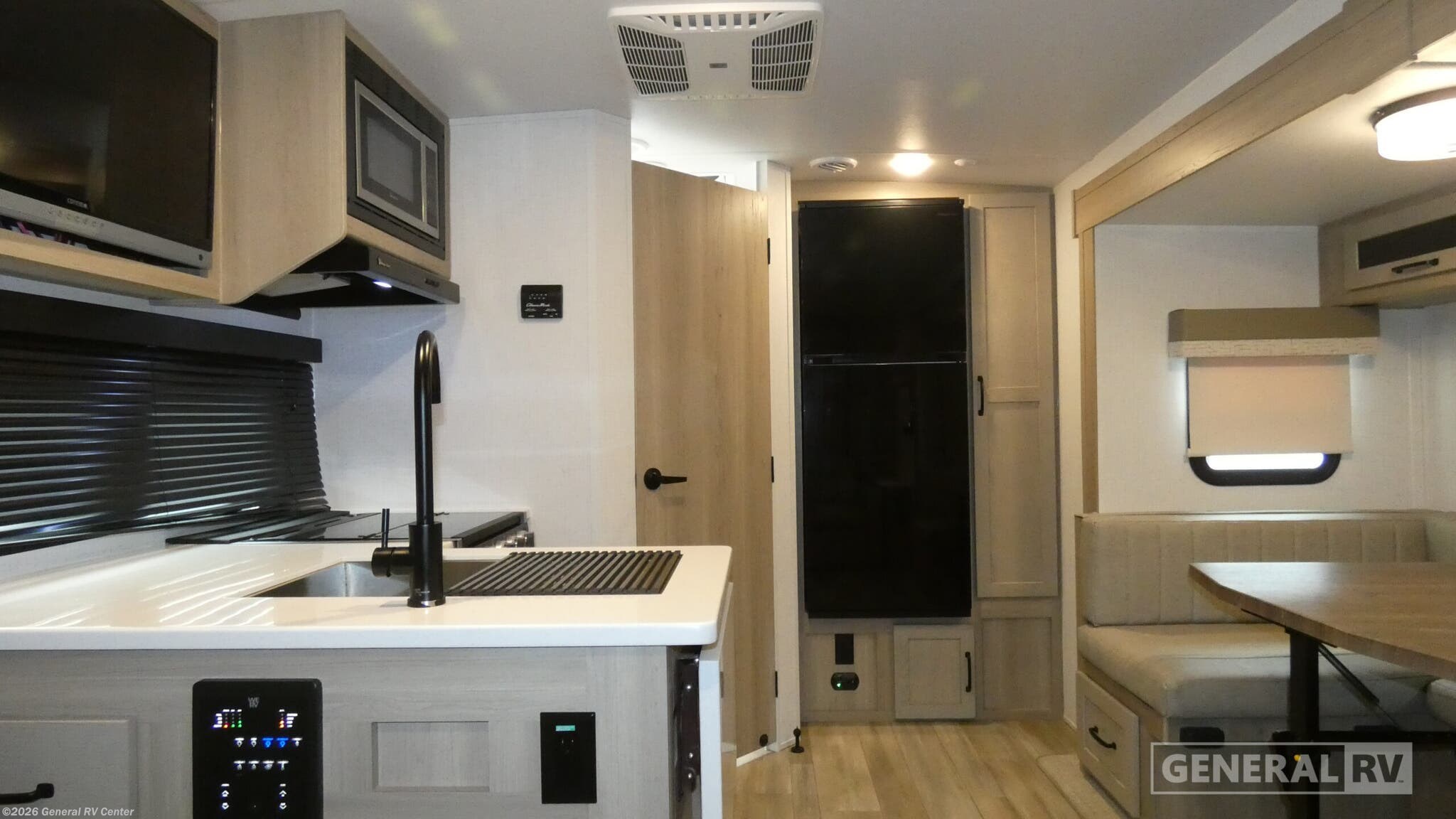 2024 Forest River Flagstaff Micro Lite 21DS - Used Travel Trailer For Sale by General RV Center in Dover, Florida