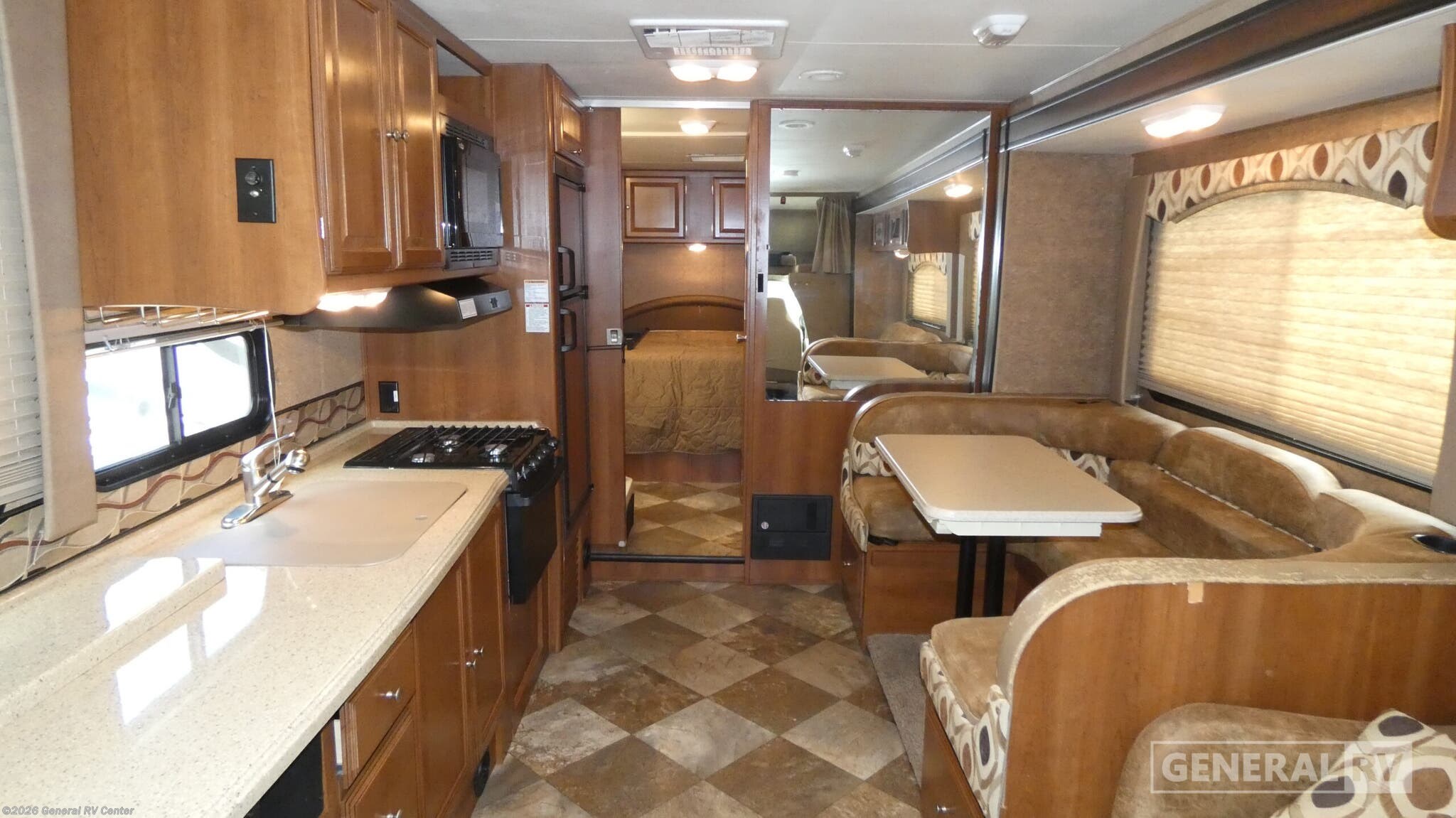 2015 Coachmen Leprechaun 319DS - Used Class C For Sale by General RV Center in Dover, Florida