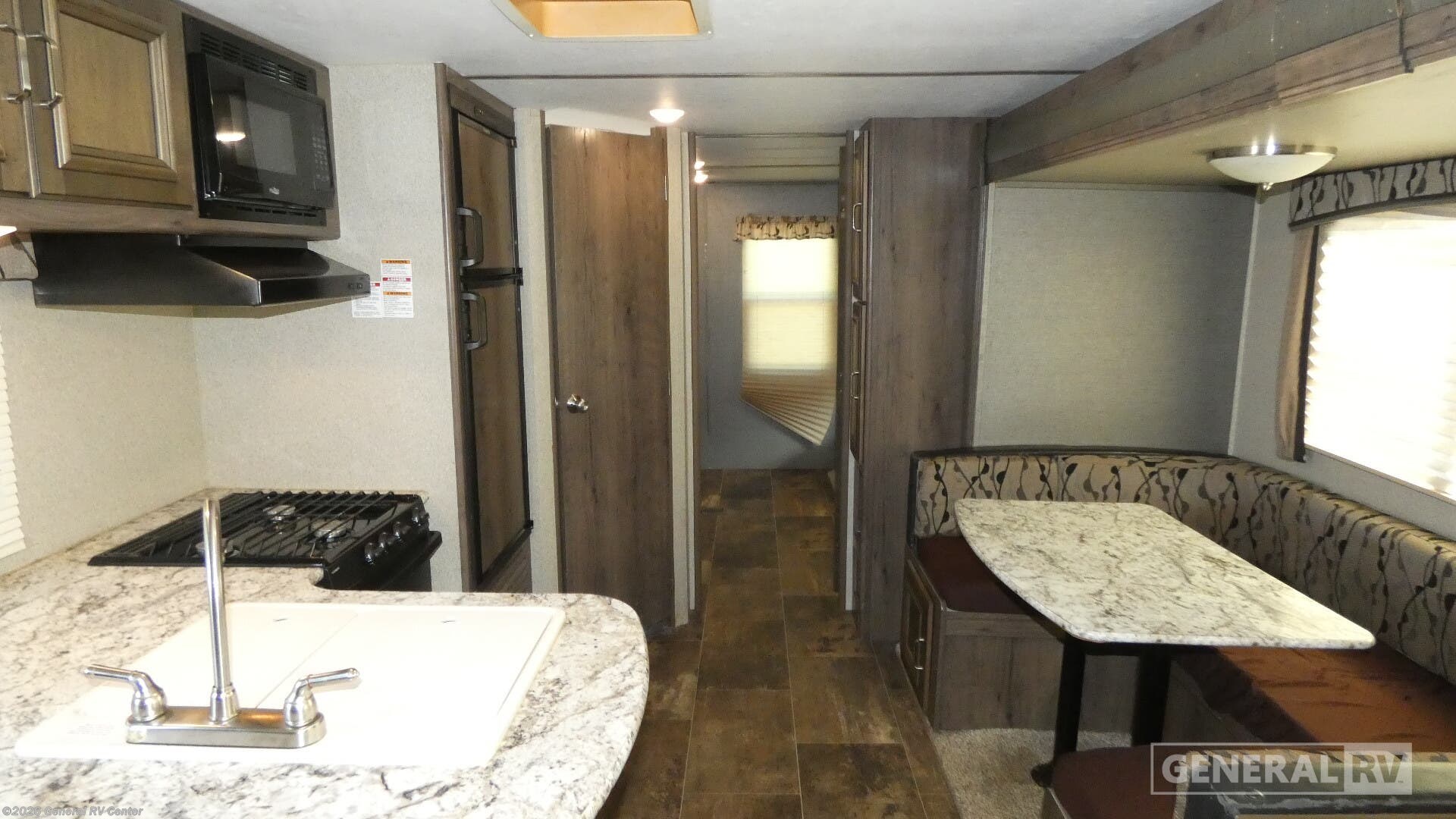 2018 Keystone Passport Ultra Lite 3350BH - Used Travel Trailer For Sale by General RV Center in Dover, Florida