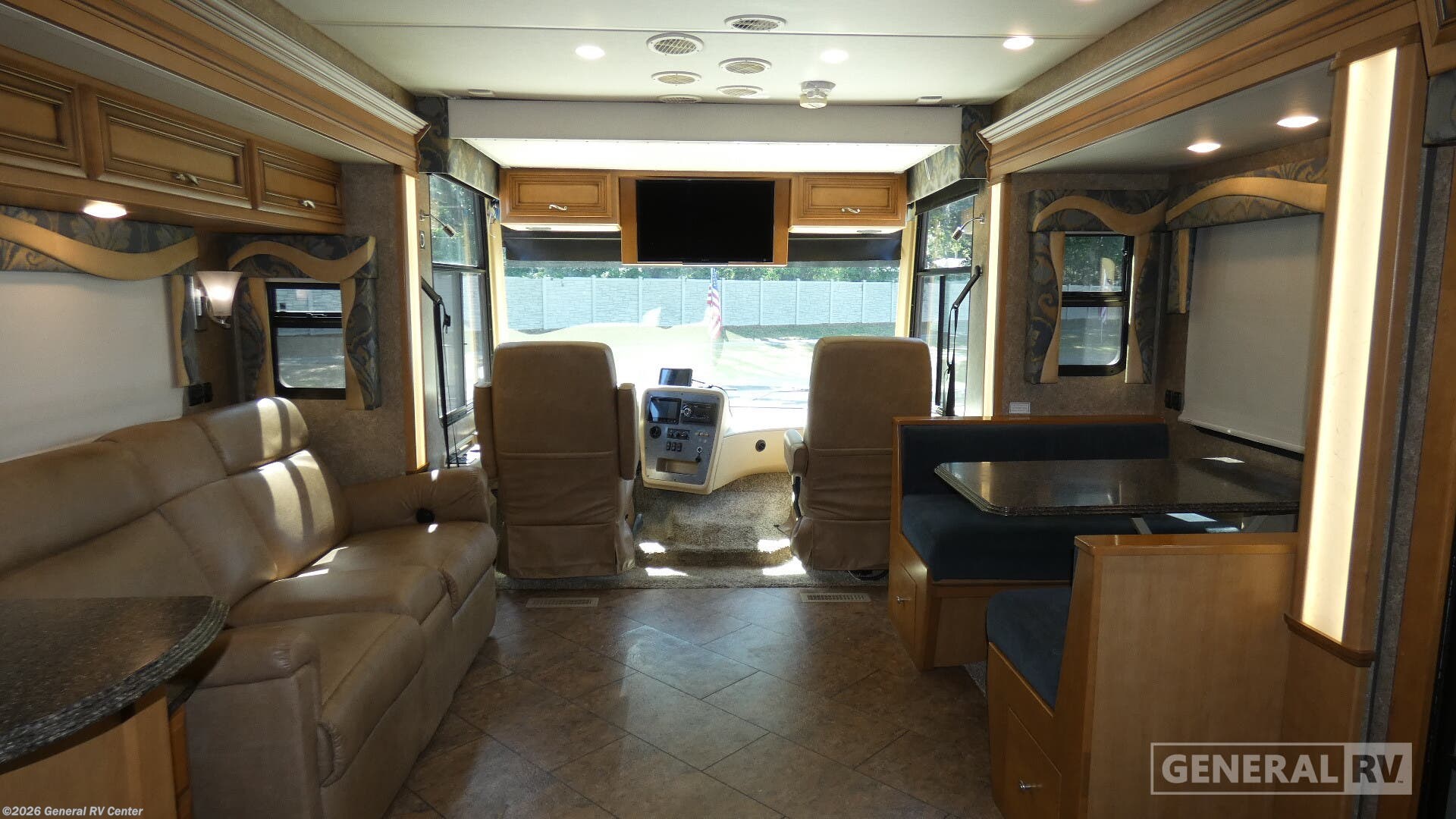 Used 2015 Newmar Canyon Star 3612 available in Dover, Florida