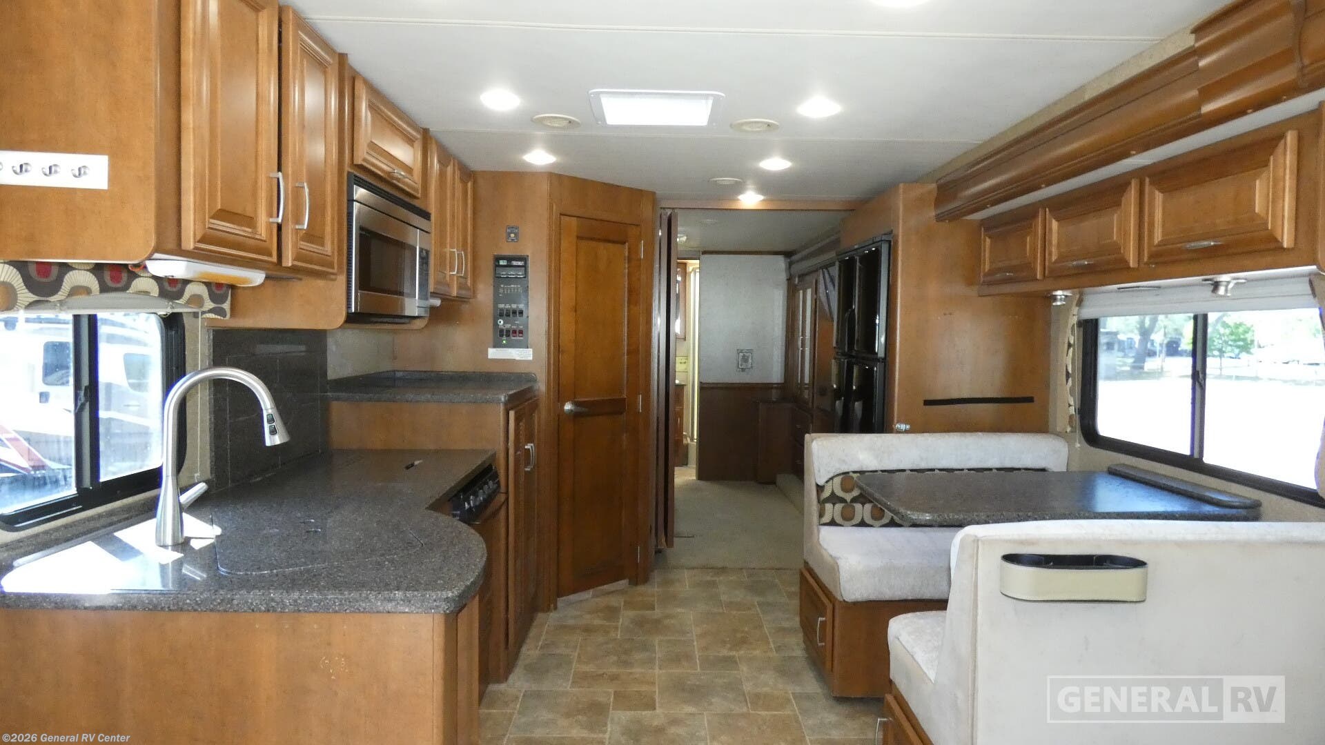 2013 Thor Motor Coach Challenger 36FD - Used Class A For Sale by General RV Center in Dover, Florida