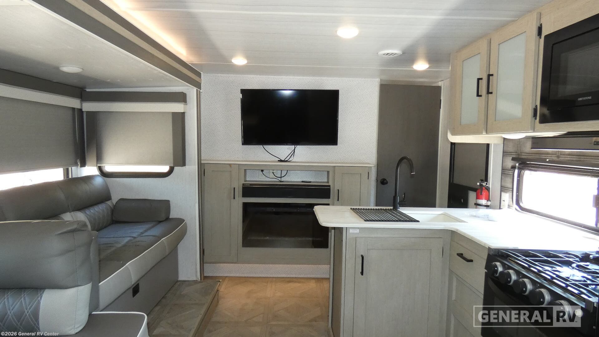 Used 2023 Forest River Salem Cruise Lite 28VBXL available in Dover, Florida