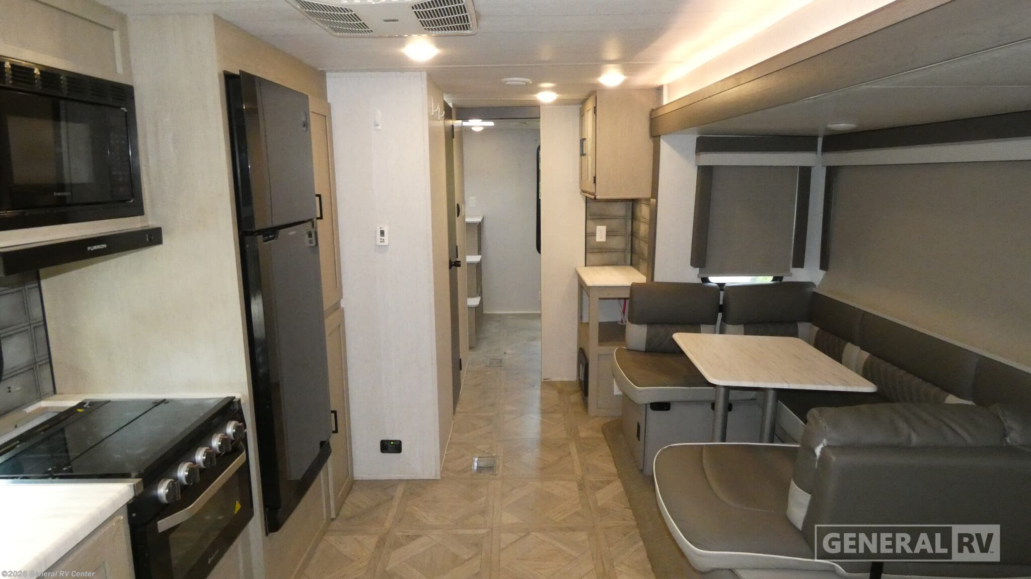 2024 Forest River Wildwood 32BHDSX - Used Travel Trailer For Sale by General RV Center in Dover, Florida
