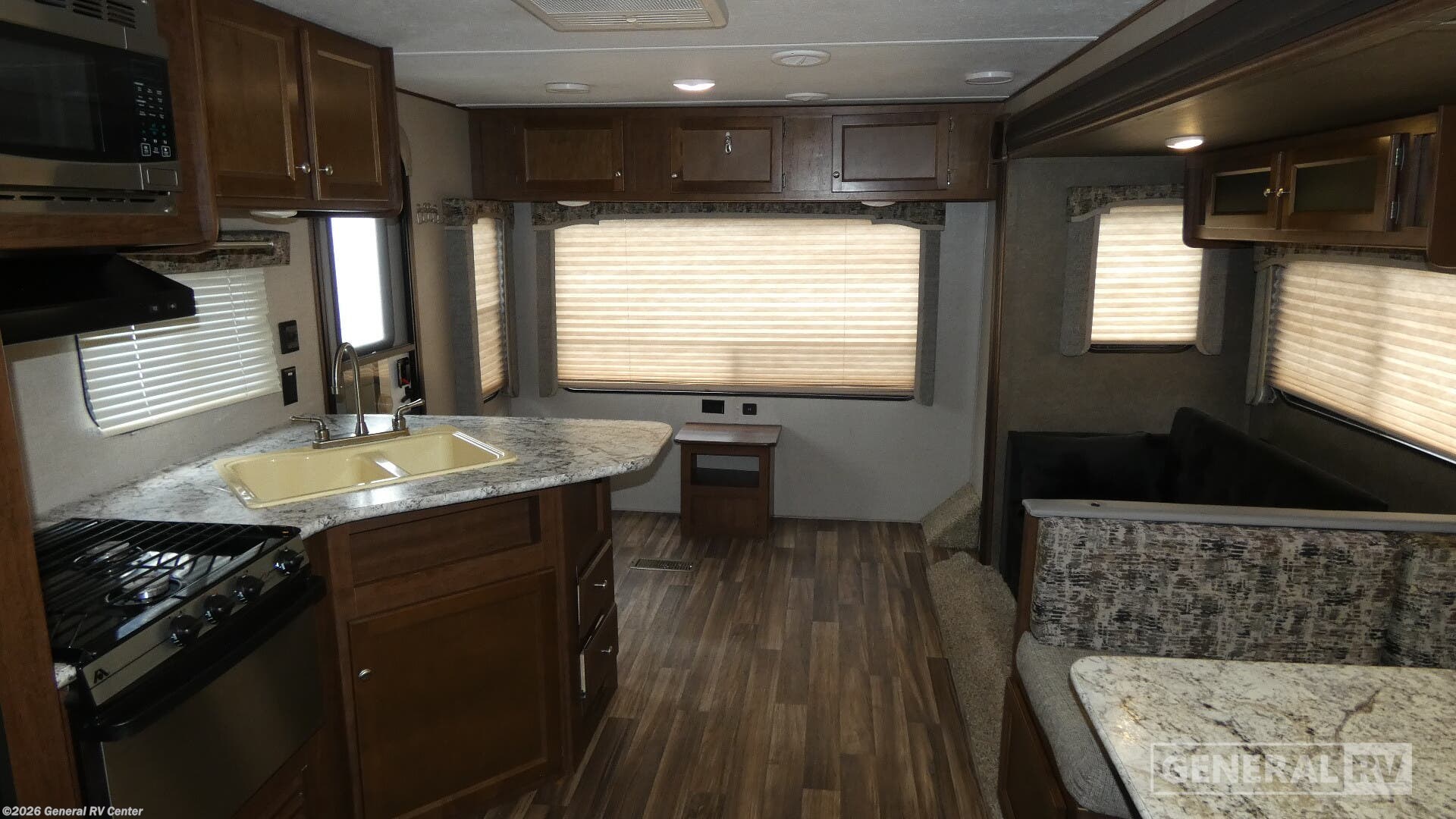 2018 Keystone Hideout 26RLSWE - Used Travel Trailer For Sale by General RV Center in Dover, Florida