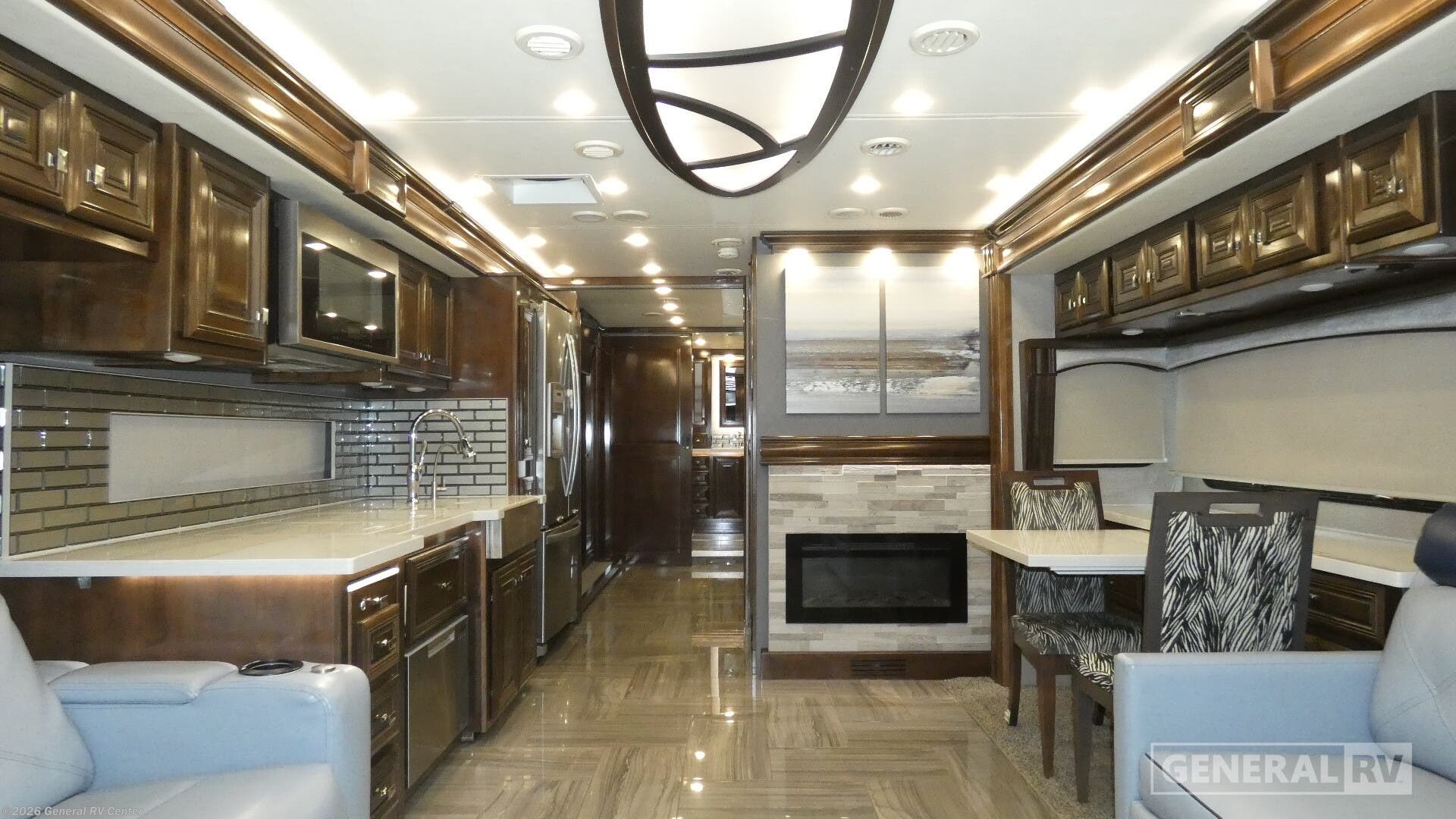 2020 Fleetwood Discovery LXE 40M - Used Class A For Sale by General RV Center in Dover, Florida