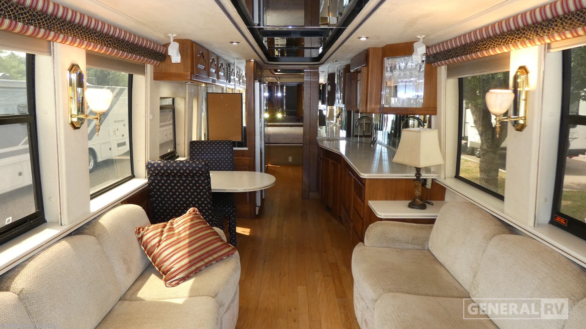 1999 Country Coach XL-40 - Used Class A For Sale by General RV Center in Dover, Florida