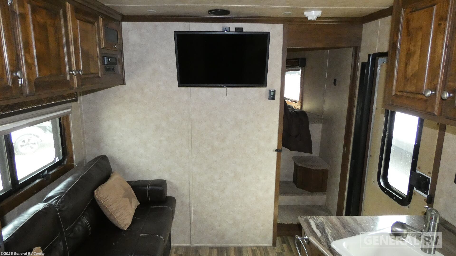 Used 2018 Sundowner 2486GM available in Dover, Florida