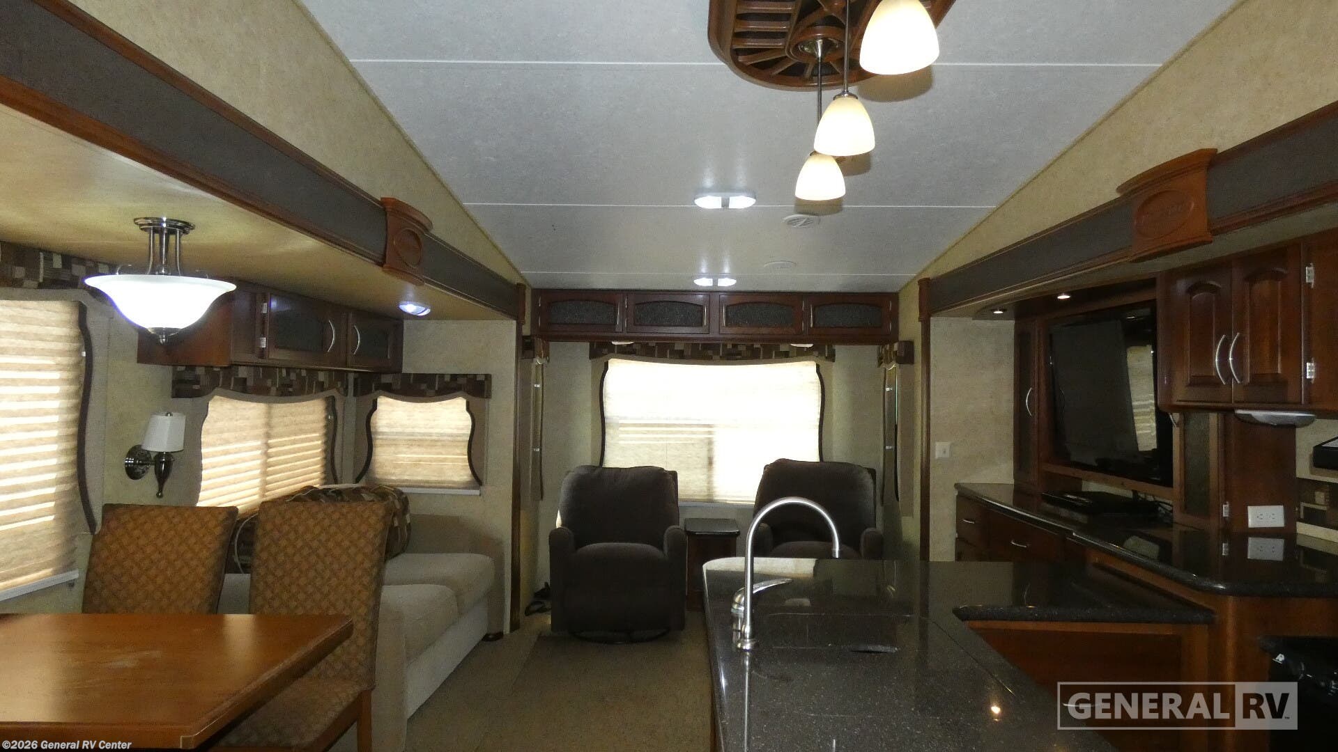 2013 Prime Time Crusader 320RLT - Used Fifth Wheel For Sale by General RV Center in Dover, Florida