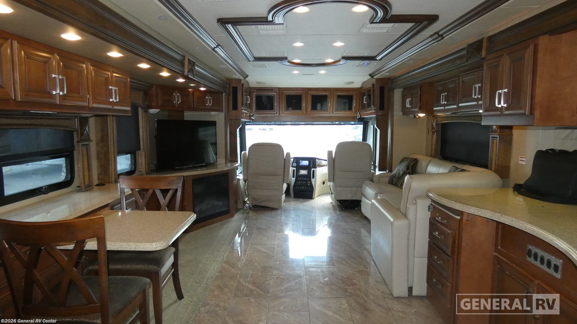 Used 2015 American Coach American Revolution 42G available in Dover, Florida