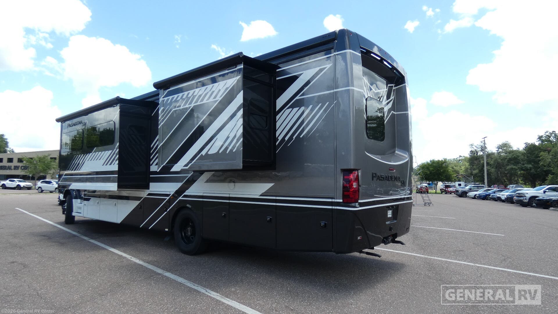 2026 Pasadena SV 38DX by Thor Motor Coach from General RV Center in Dover, Florida
