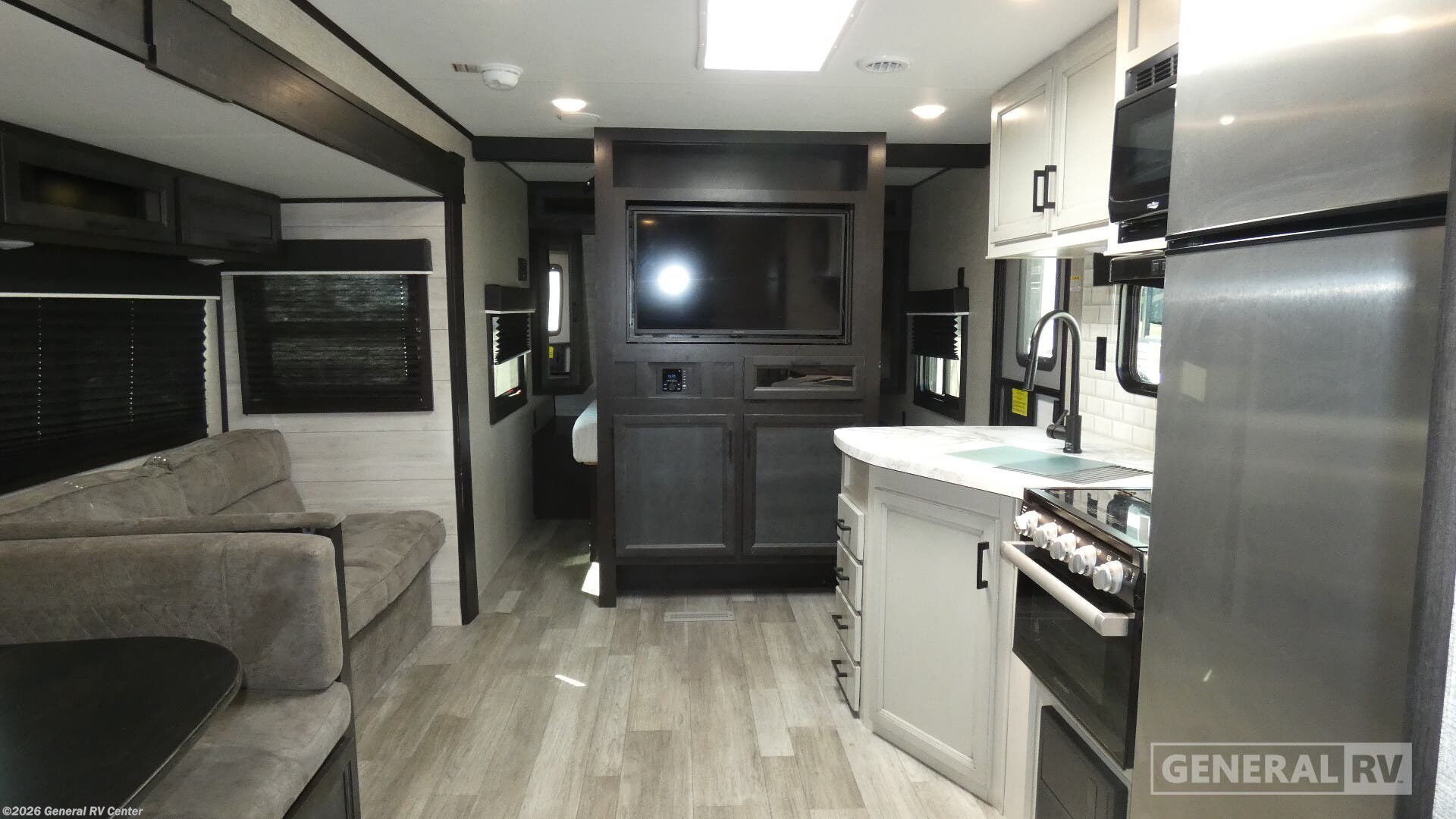 Used 2022 Jayco Jay Flight 32BHDS available in Dover, Florida