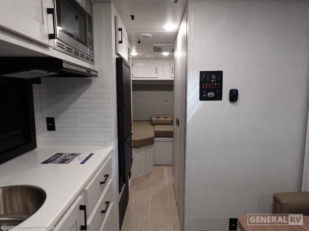 2026 East to West Alita 23TKFT - New Class C For Sale by General RV Center in Dover, Florida
