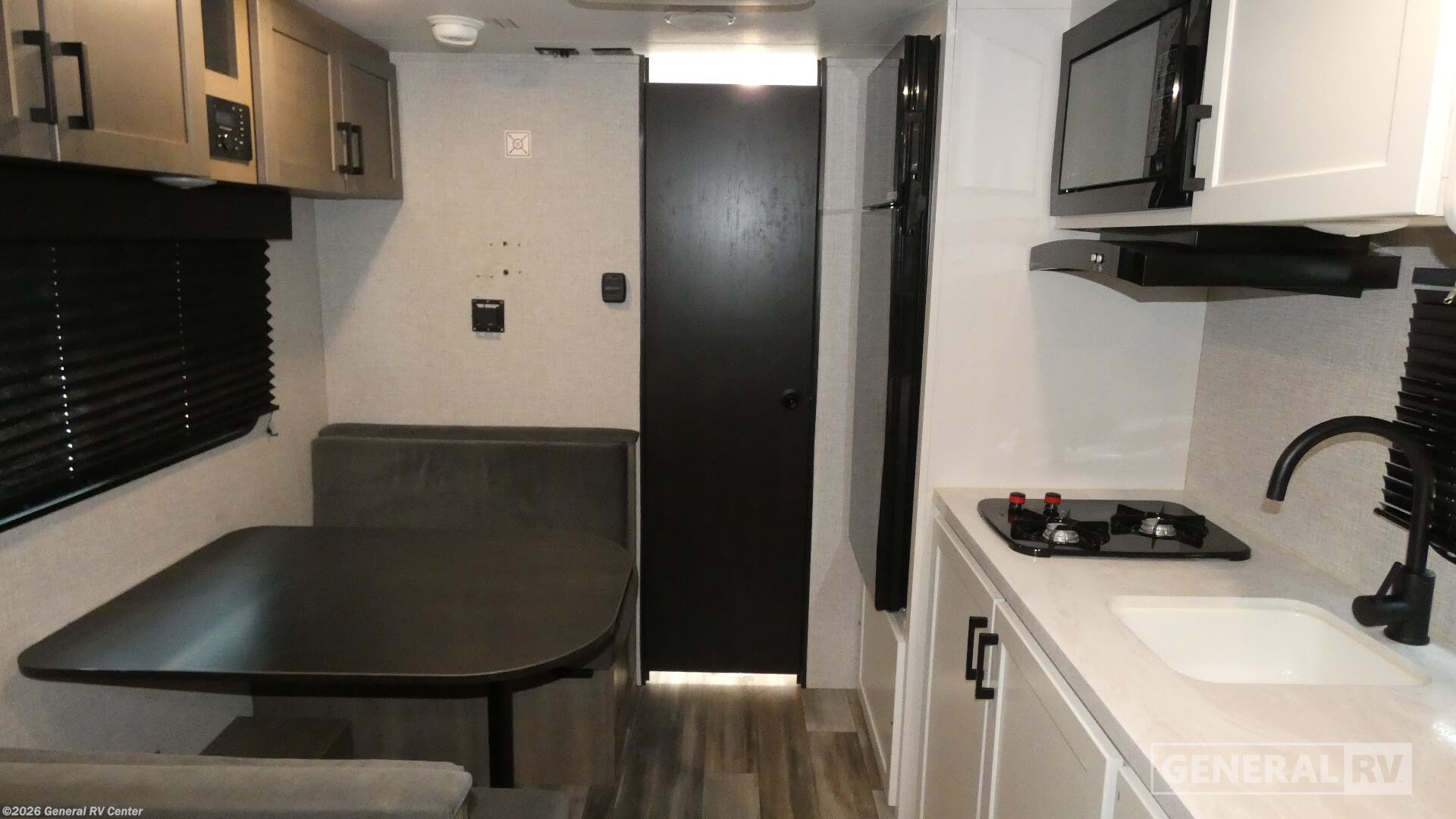 2025 Jayco Jay Flight SLX 175FQ - Used Travel Trailer For Sale by General RV Center in Dover, Florida