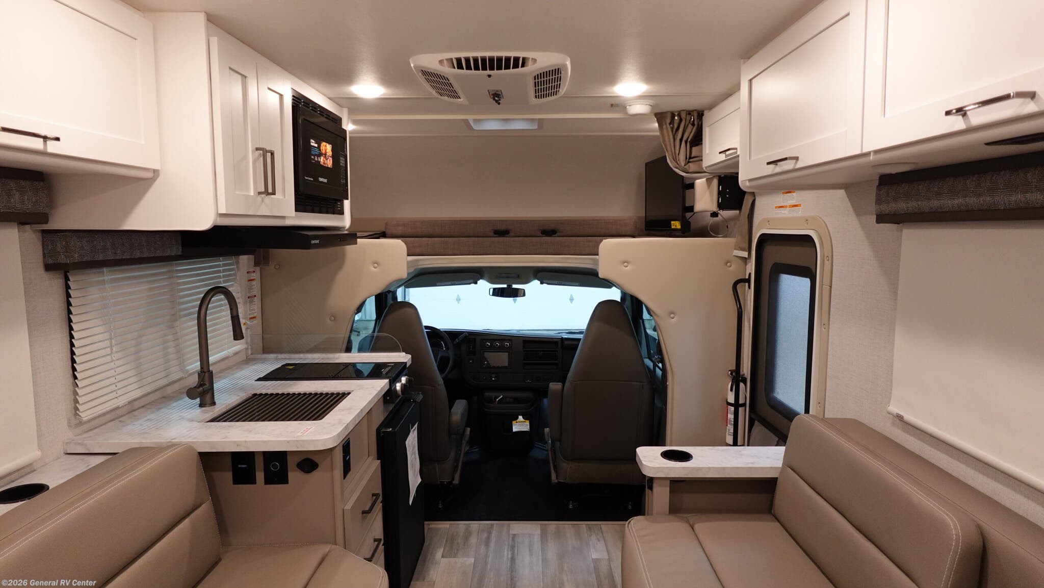 New 2026 Thor Motor Coach Pasadena SE SX19 Chevy available in Dover, Florida