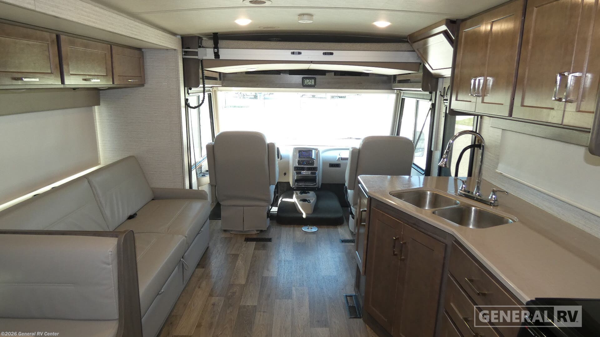 Used 2020 Winnebago Vista 32Y available in Dover, Florida