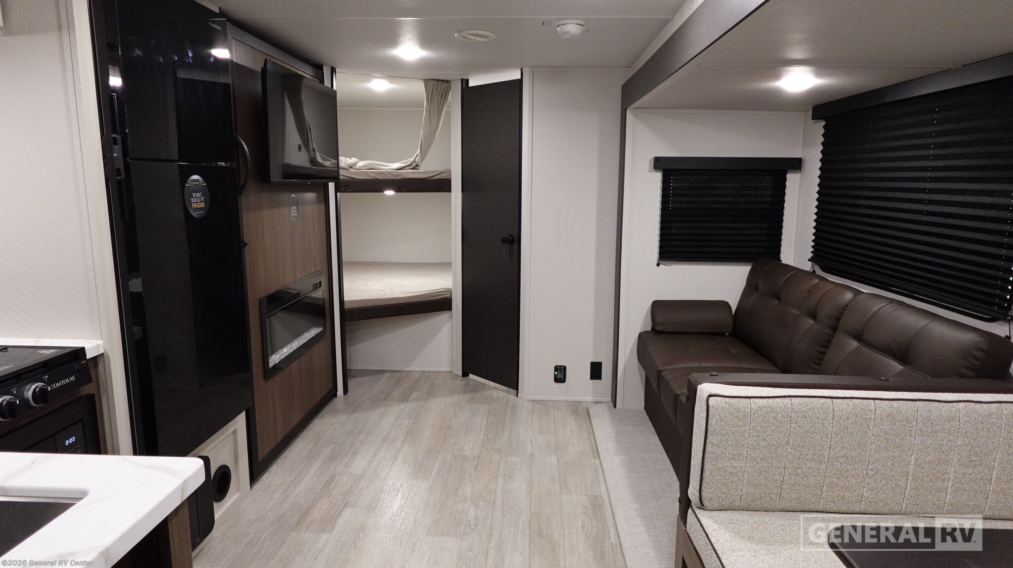 2027 Prime Time Avenger 26DBS - New Travel Trailer For Sale by General RV Center in Dover, Florida